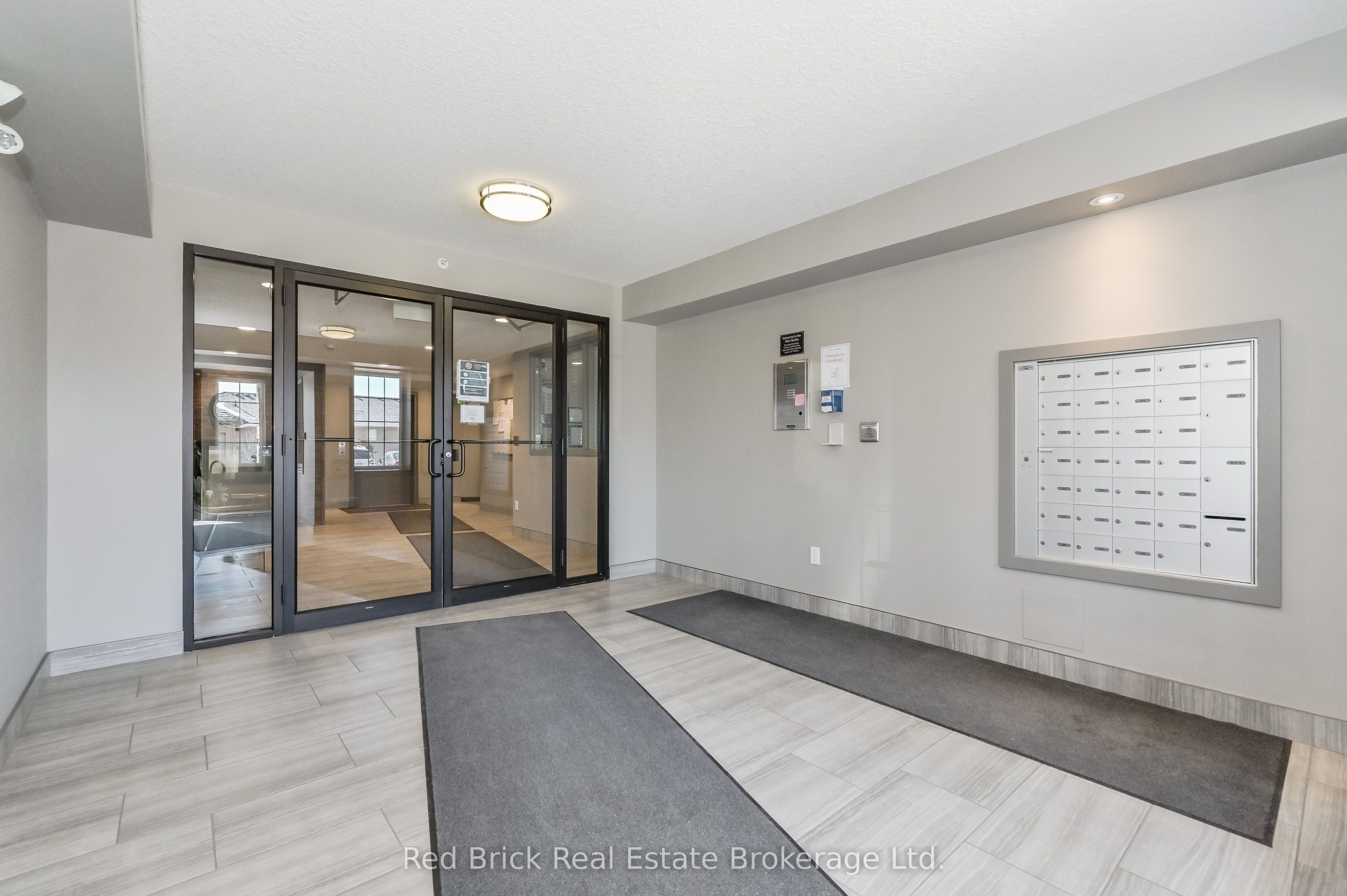 6492 GERRIE Road 207