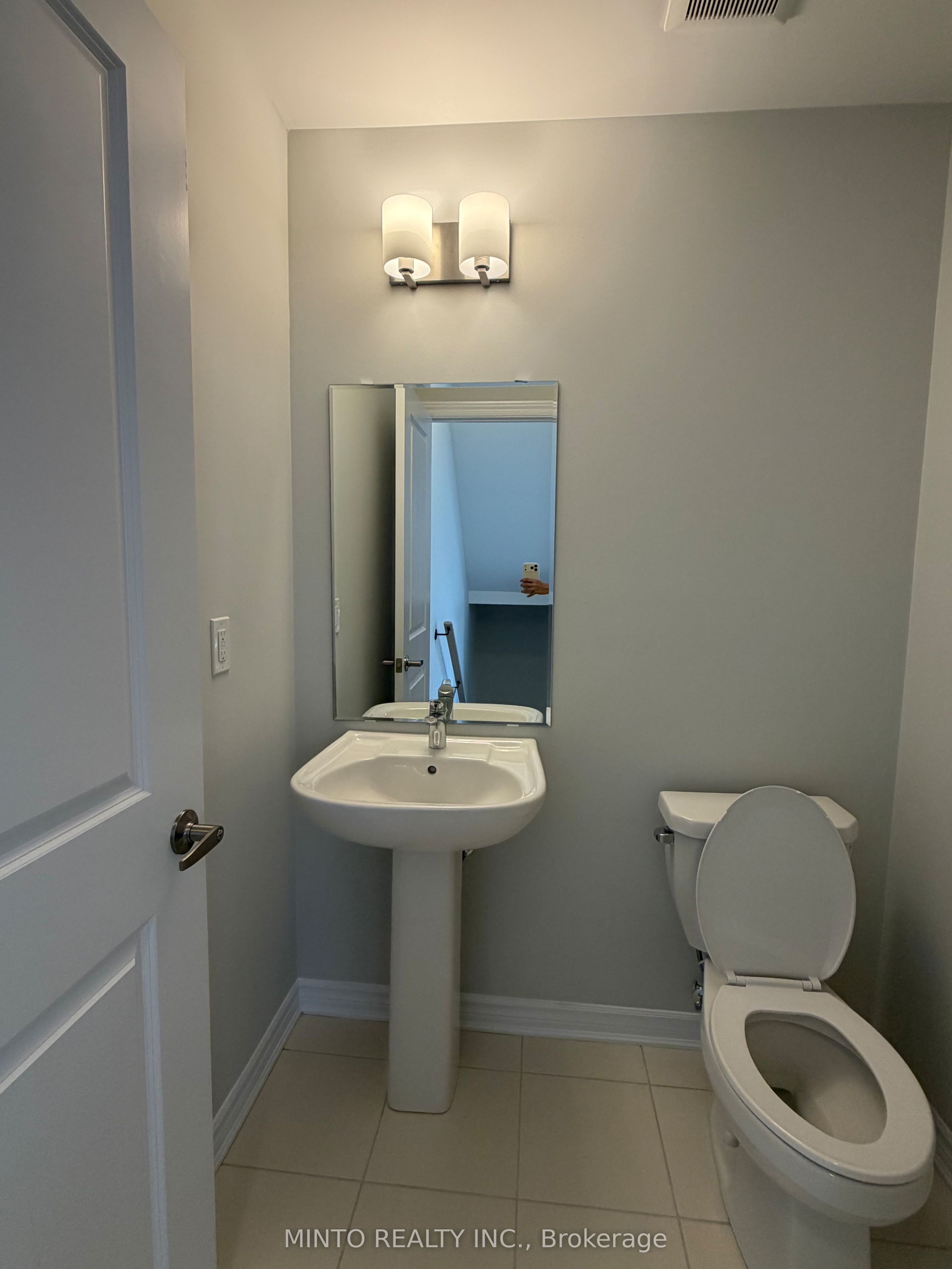 1142 Greentree Path