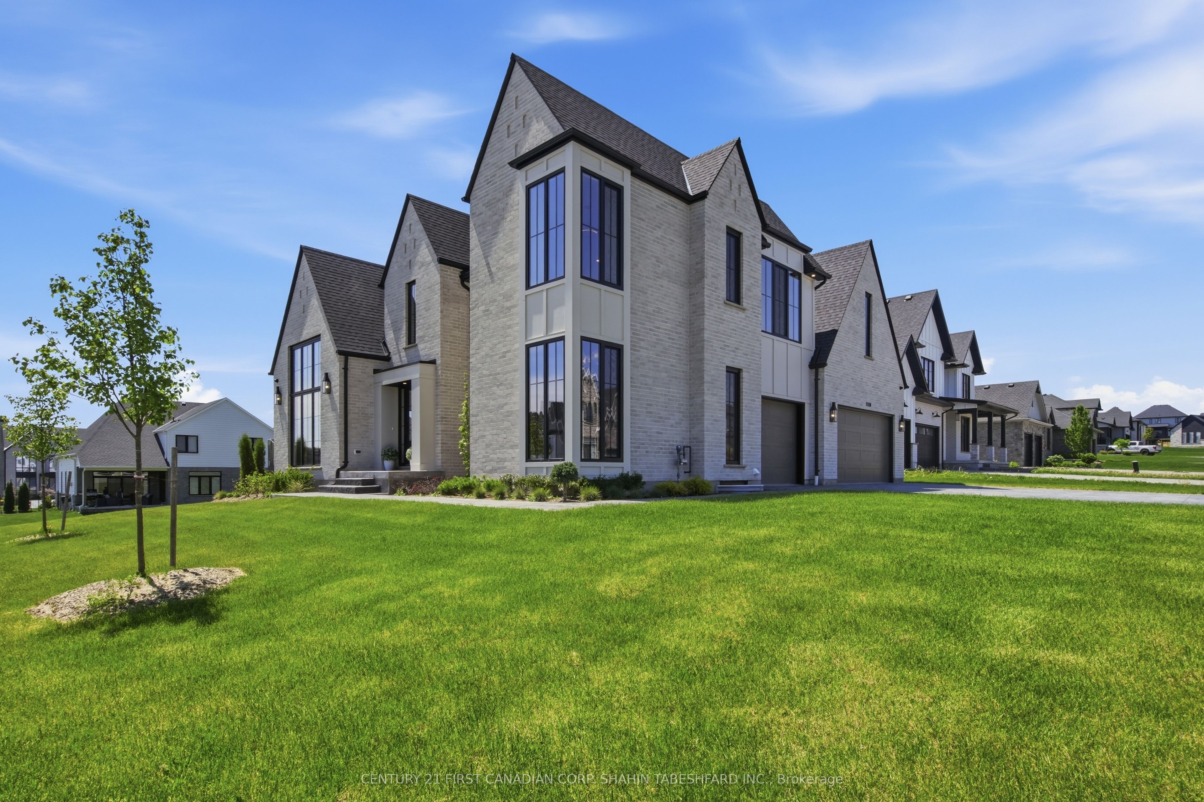 4 Edgeview Crescent