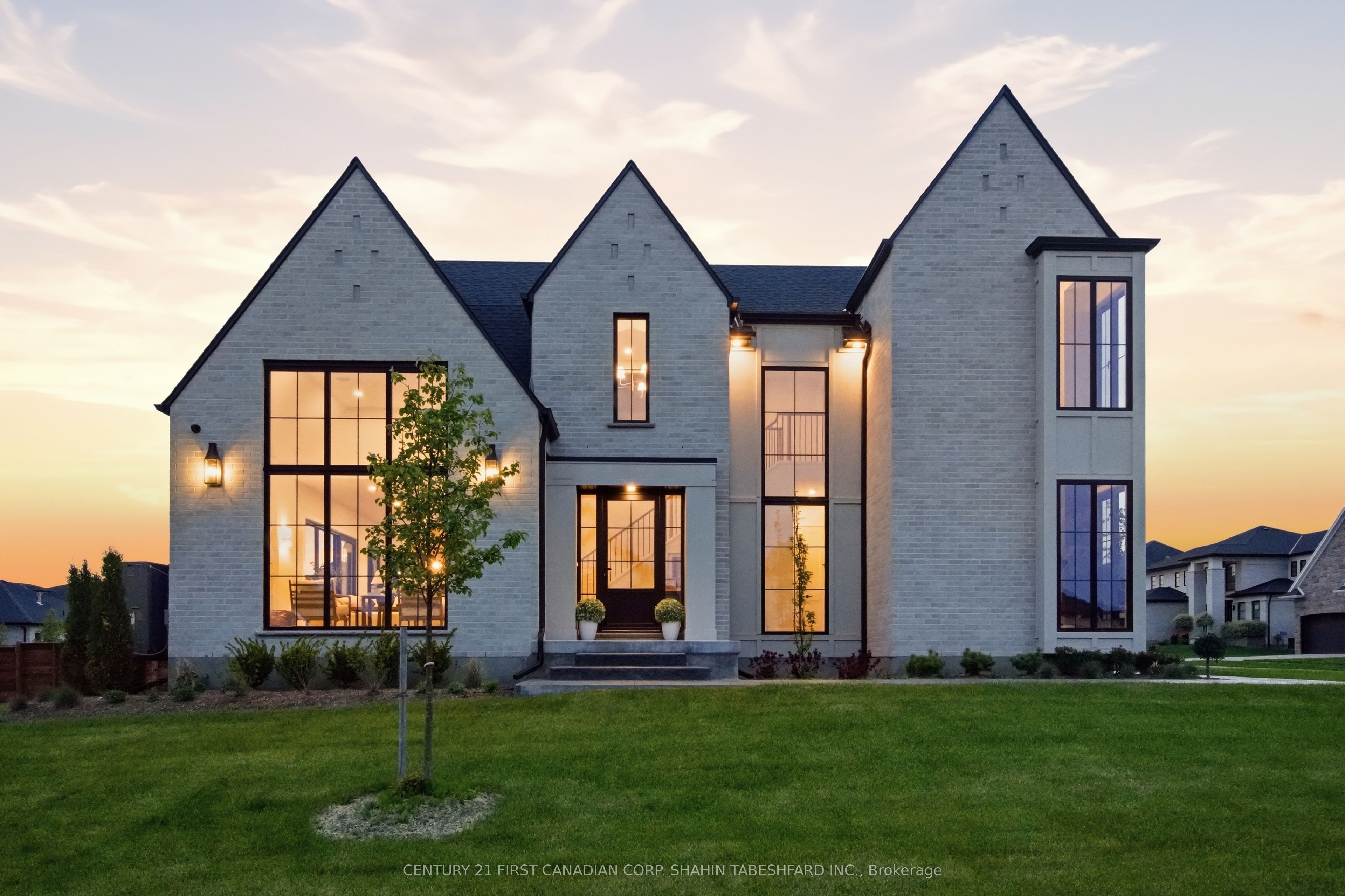 4 Edgeview Crescent