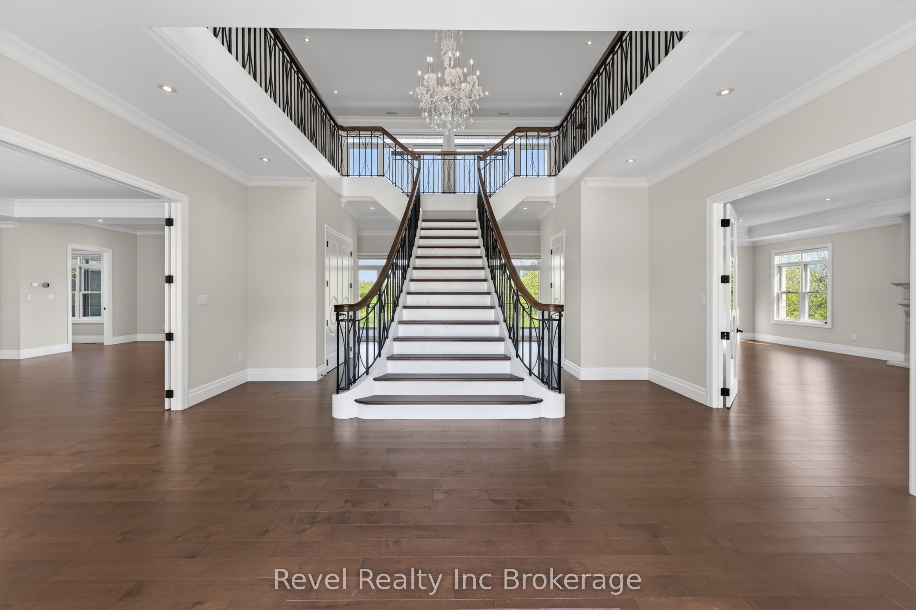 241 Tamarack Boulevard