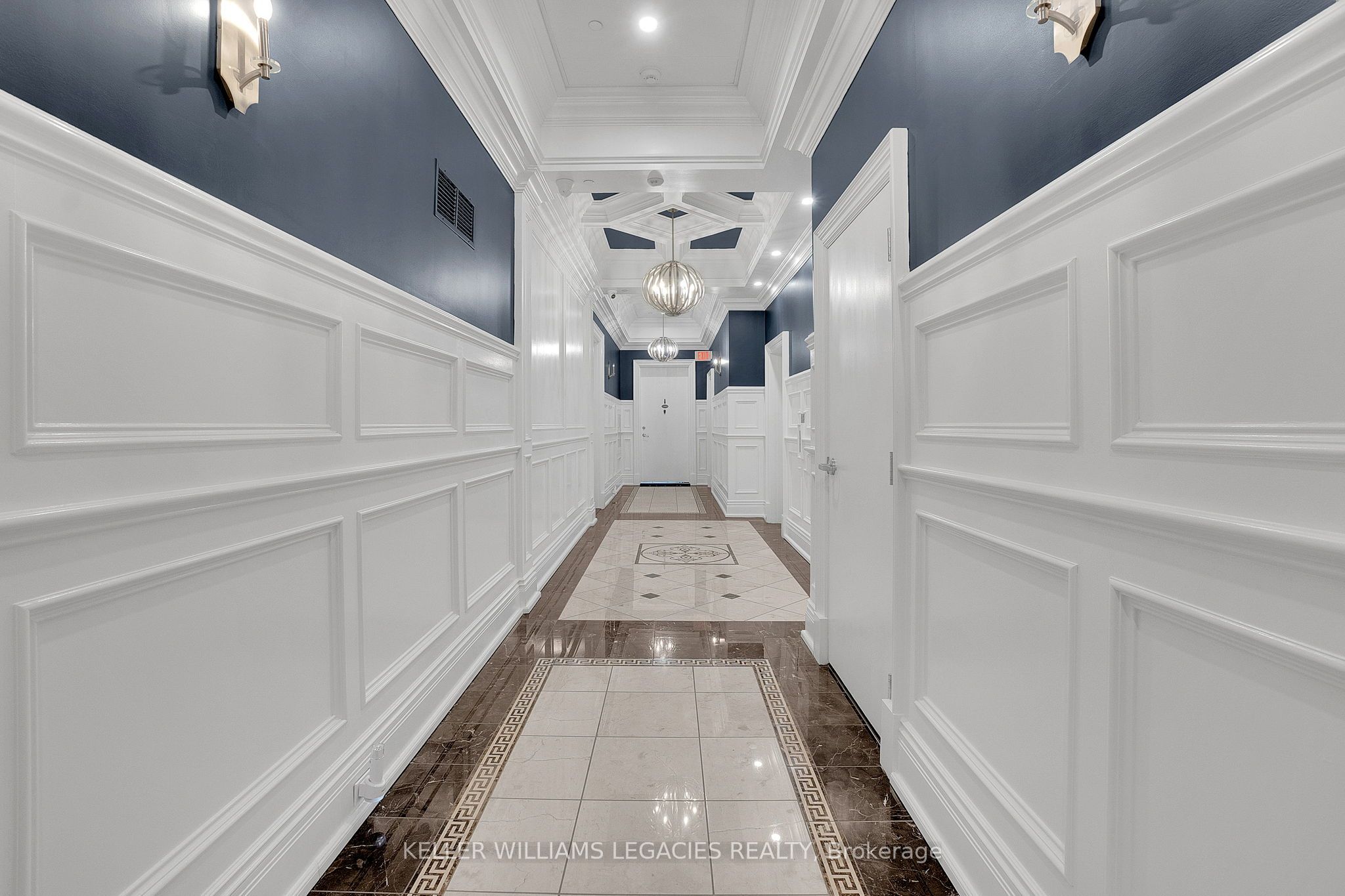 223 Erb Street W 1202