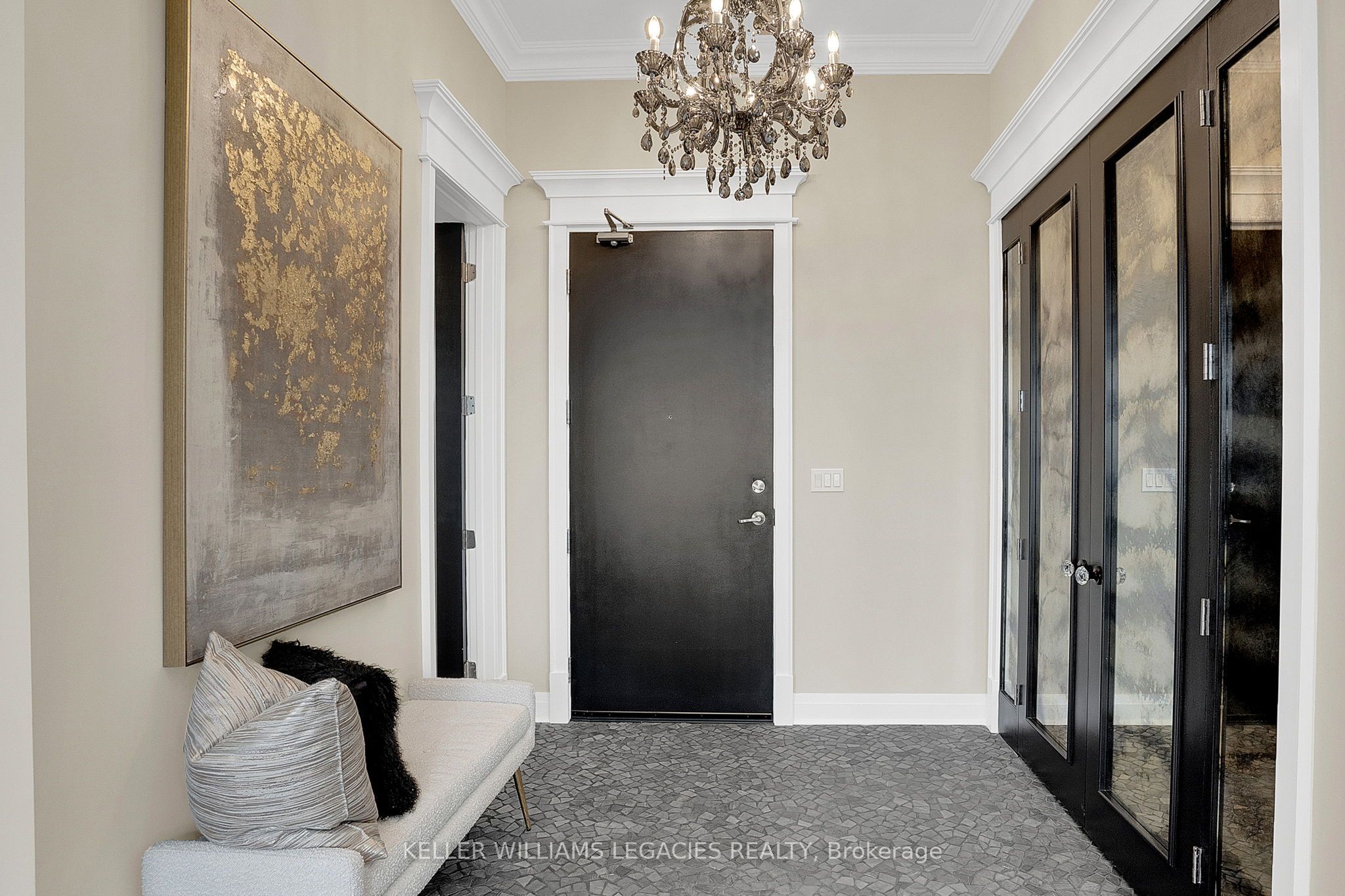 223 Erb Street W 1202