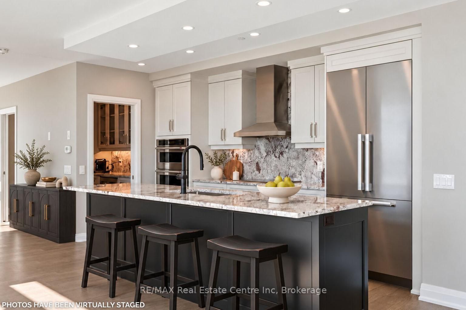 71 Wyndham Street S 1104