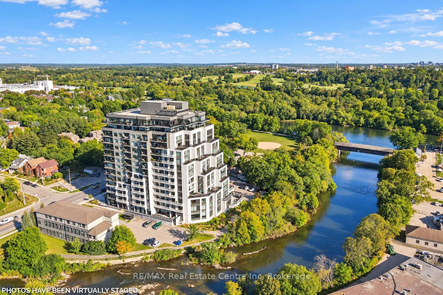 71 Wyndham Street S 1104