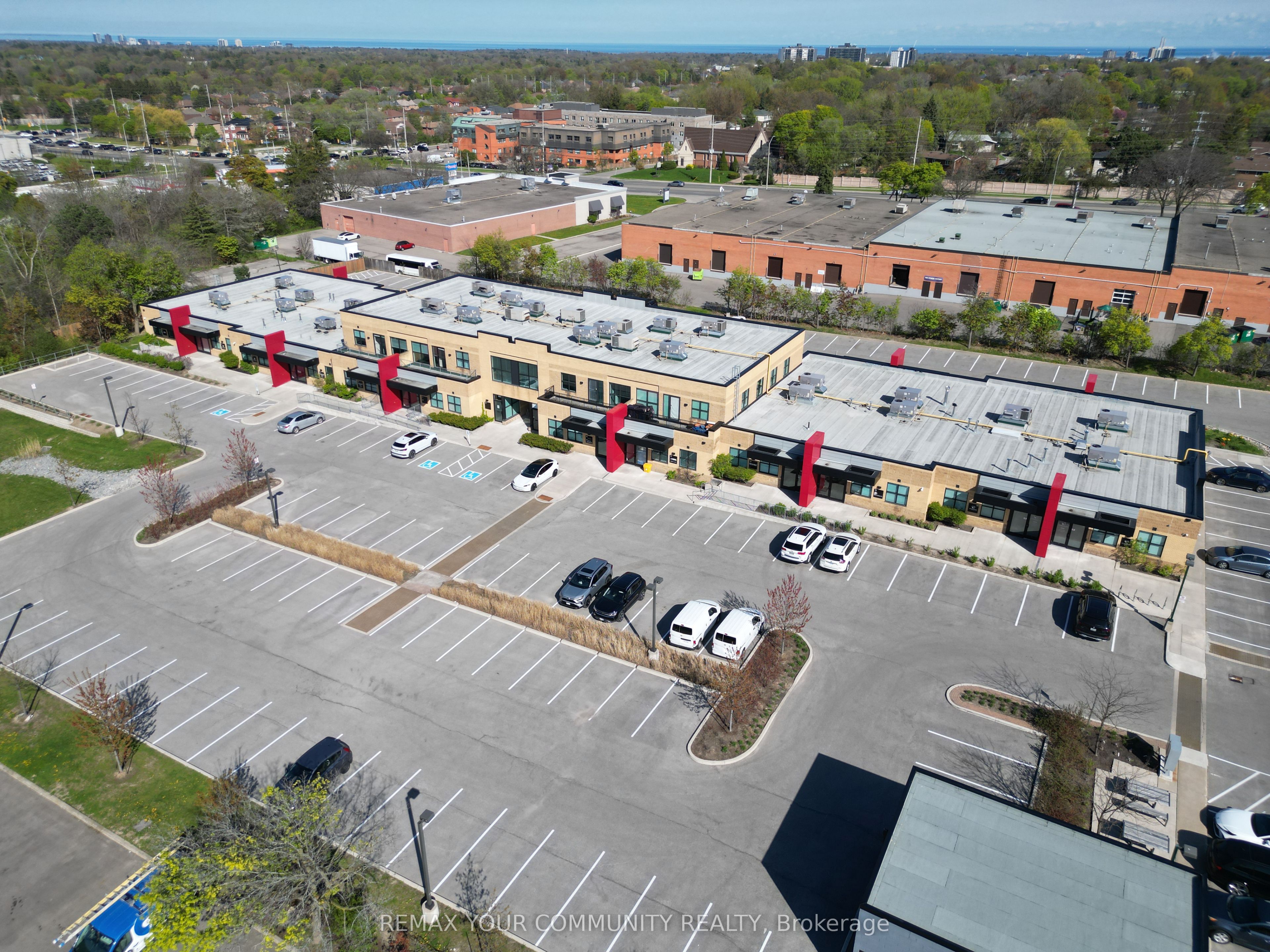 2155 Dunwin Drive Dr 31-32