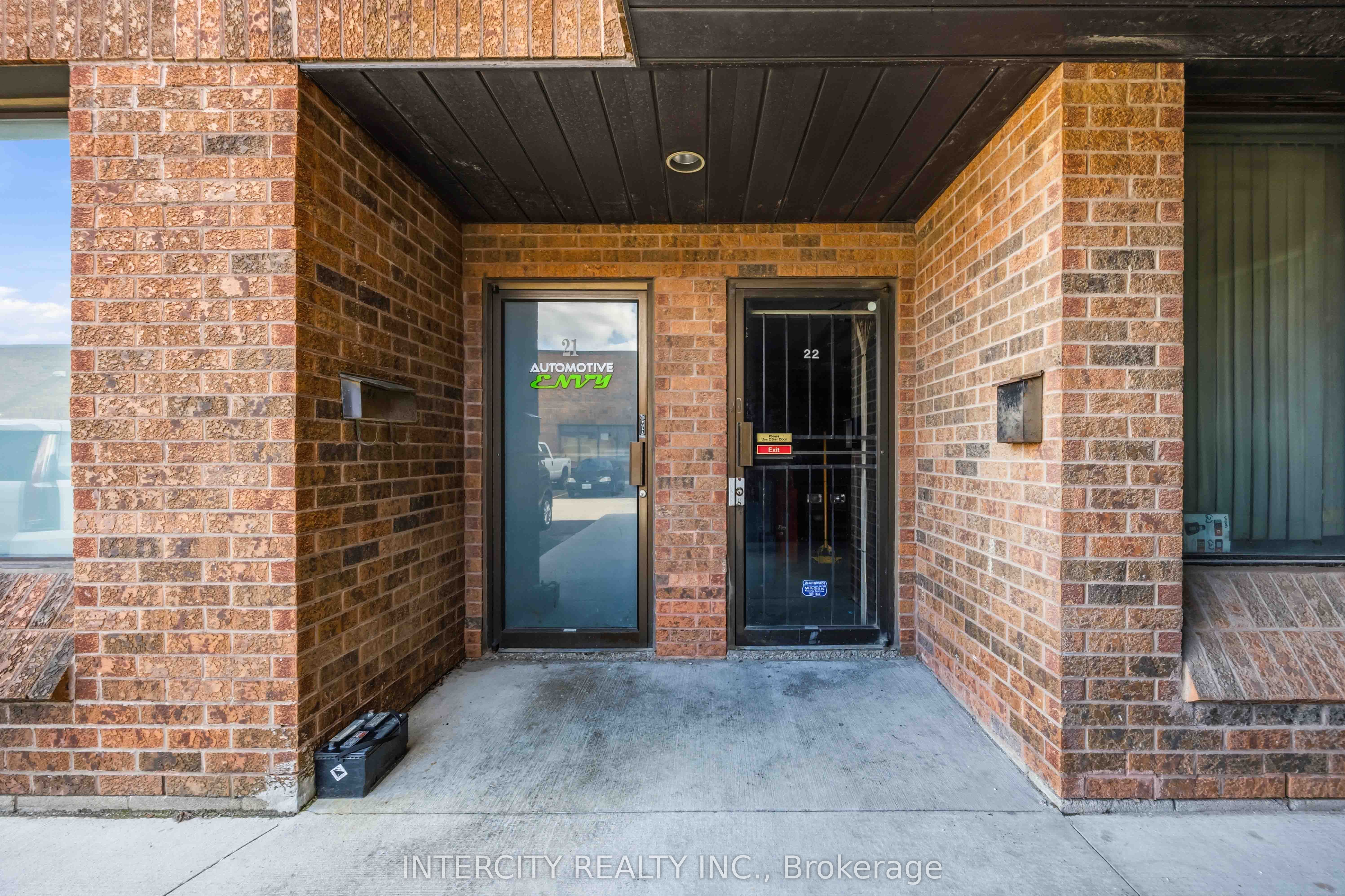 8540 Keele Street 22
