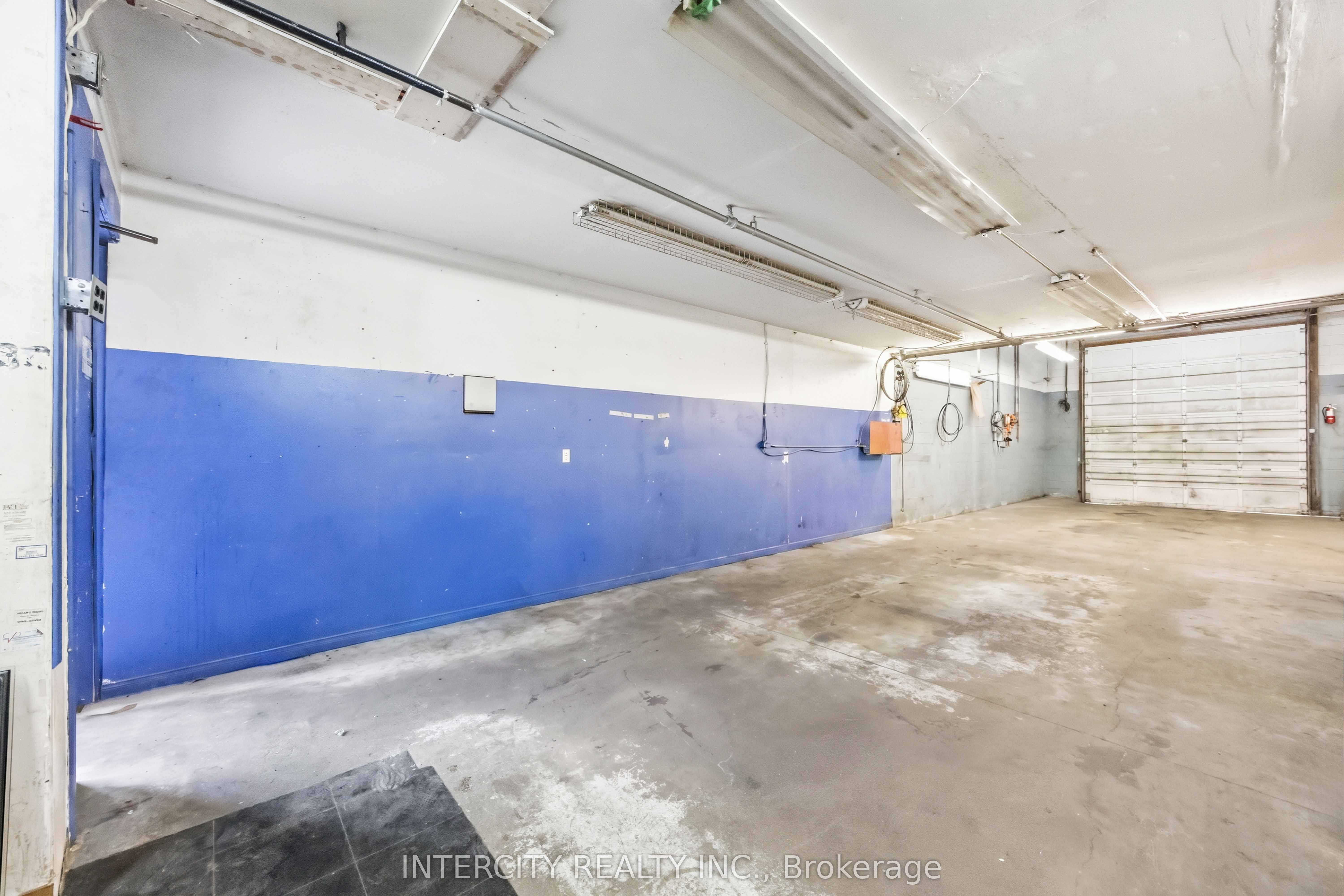 8540 Keele Street 22