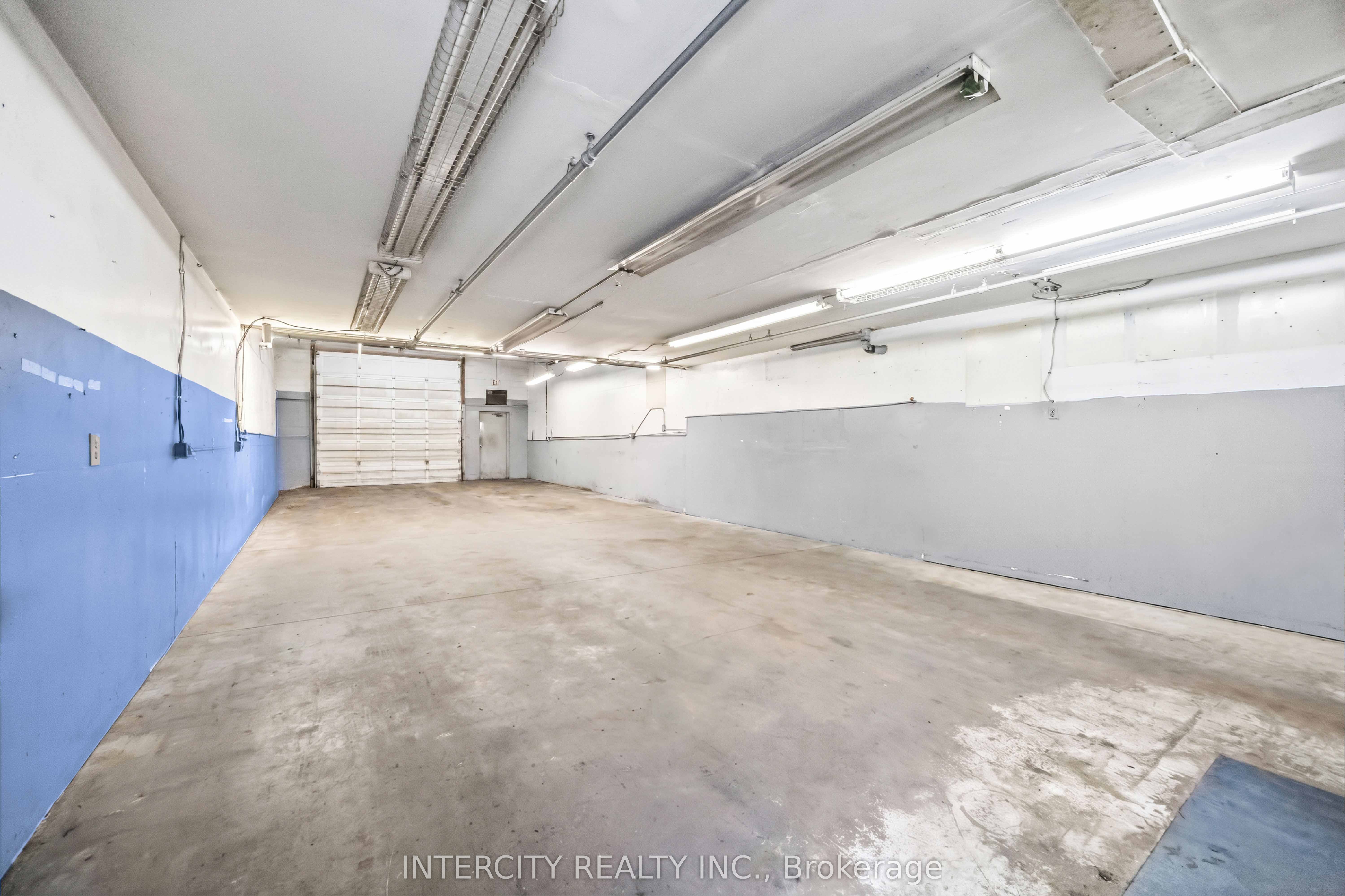 8540 Keele Street 22