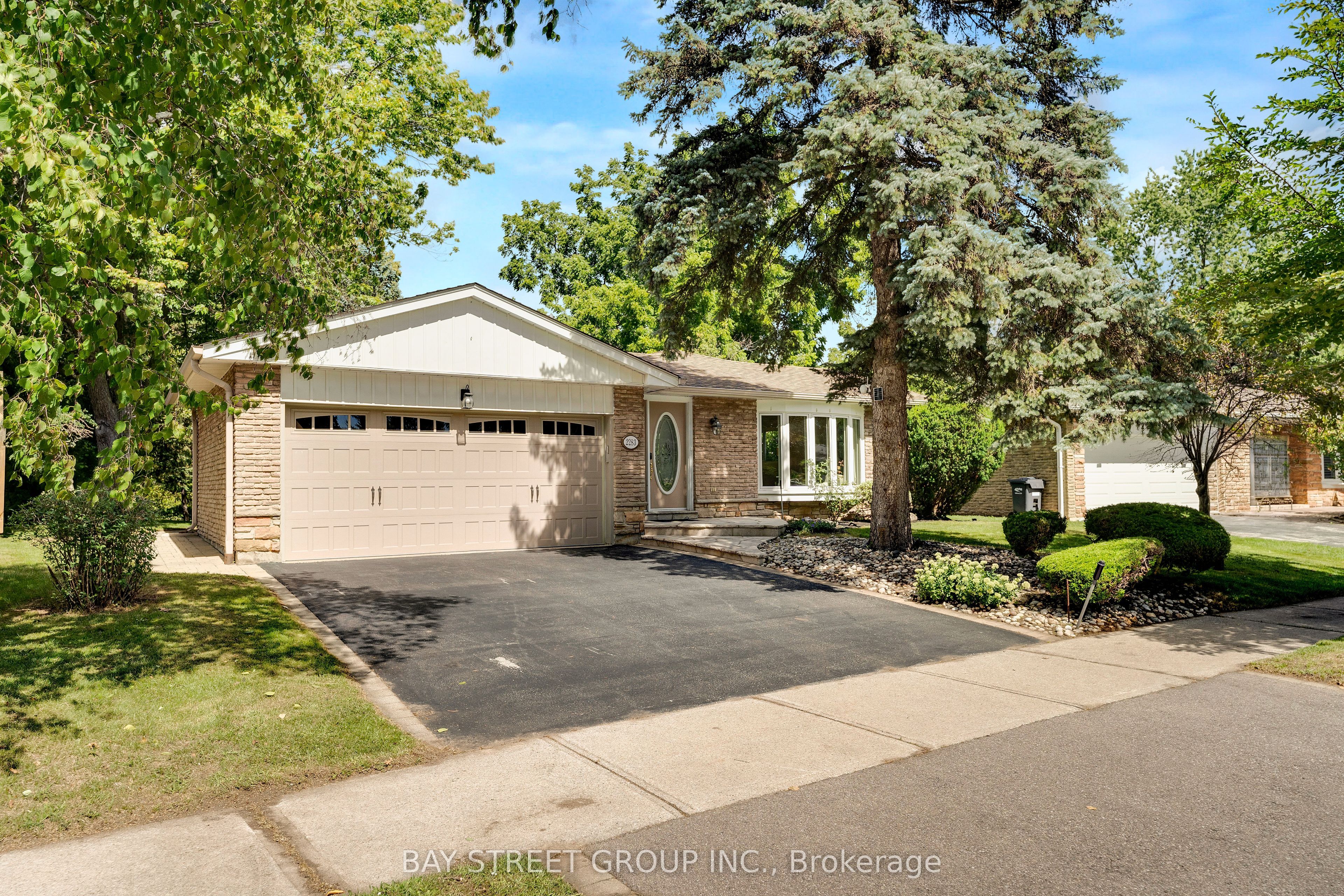 2283 Devon Road