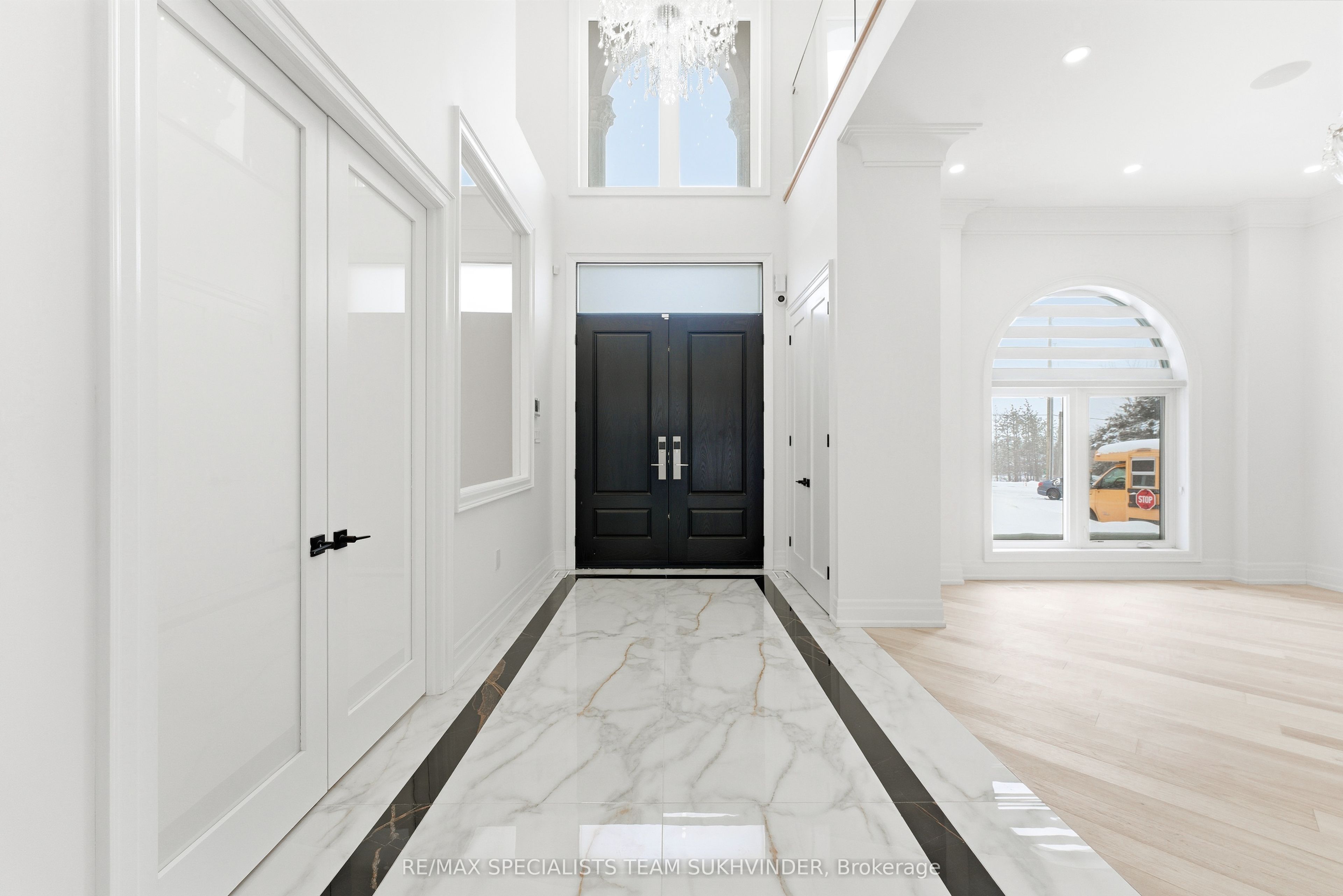 2882 Charleston Side Road