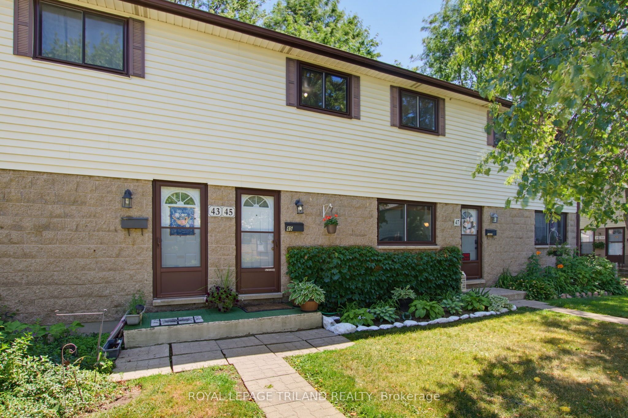 825 DUNDALK Drive 45