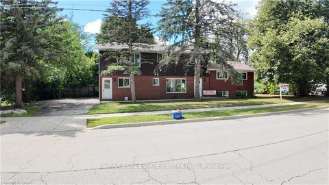 379 Holly Street Waterloo ON N2L 4G5