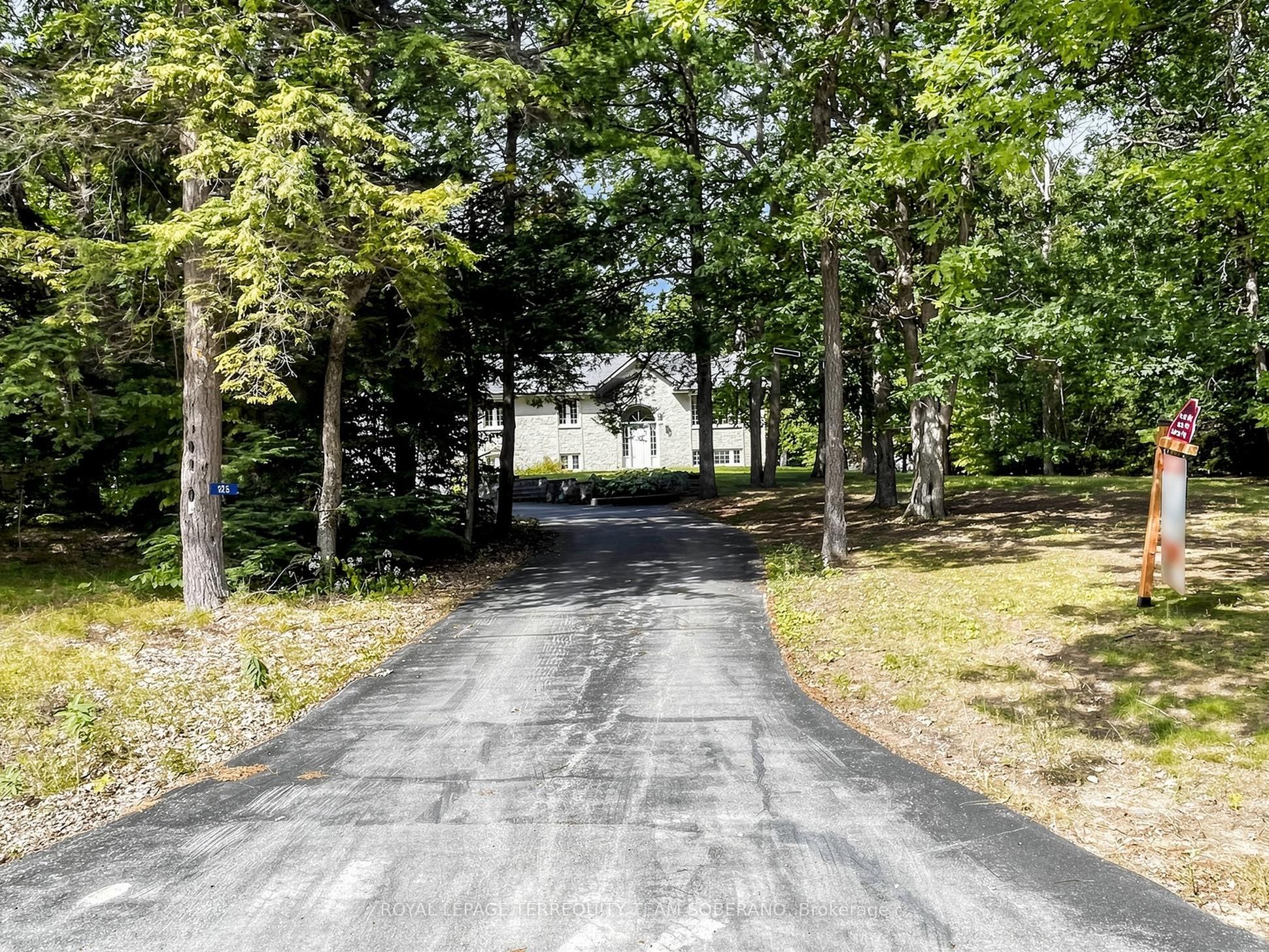 125 White Oaks Avenue