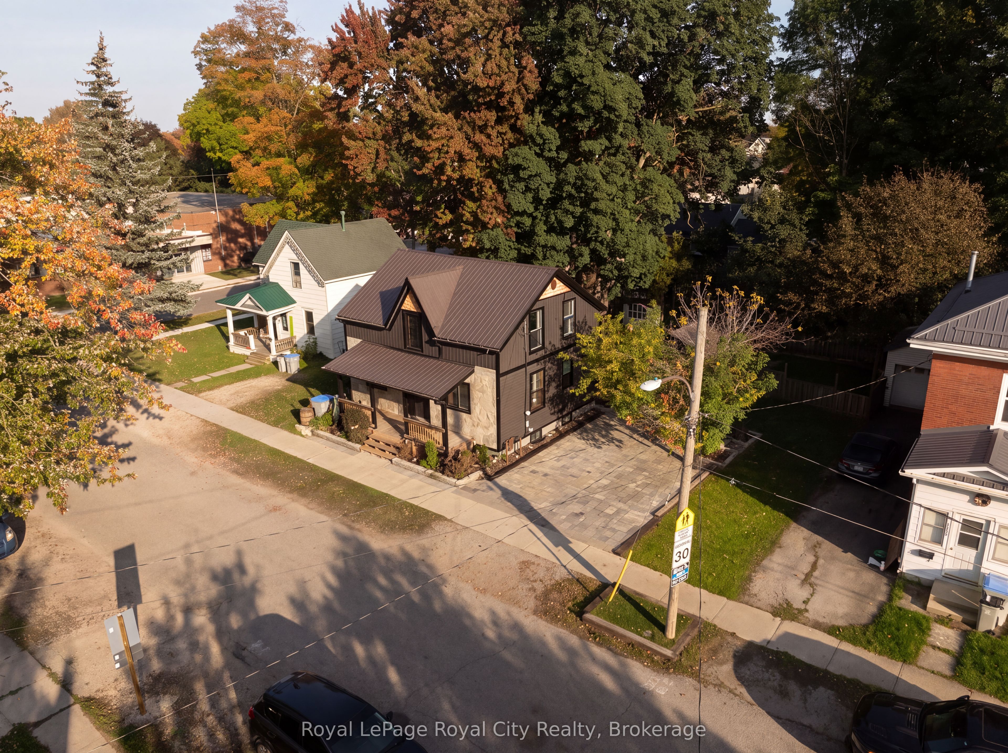 380 Livingstone Avenue N