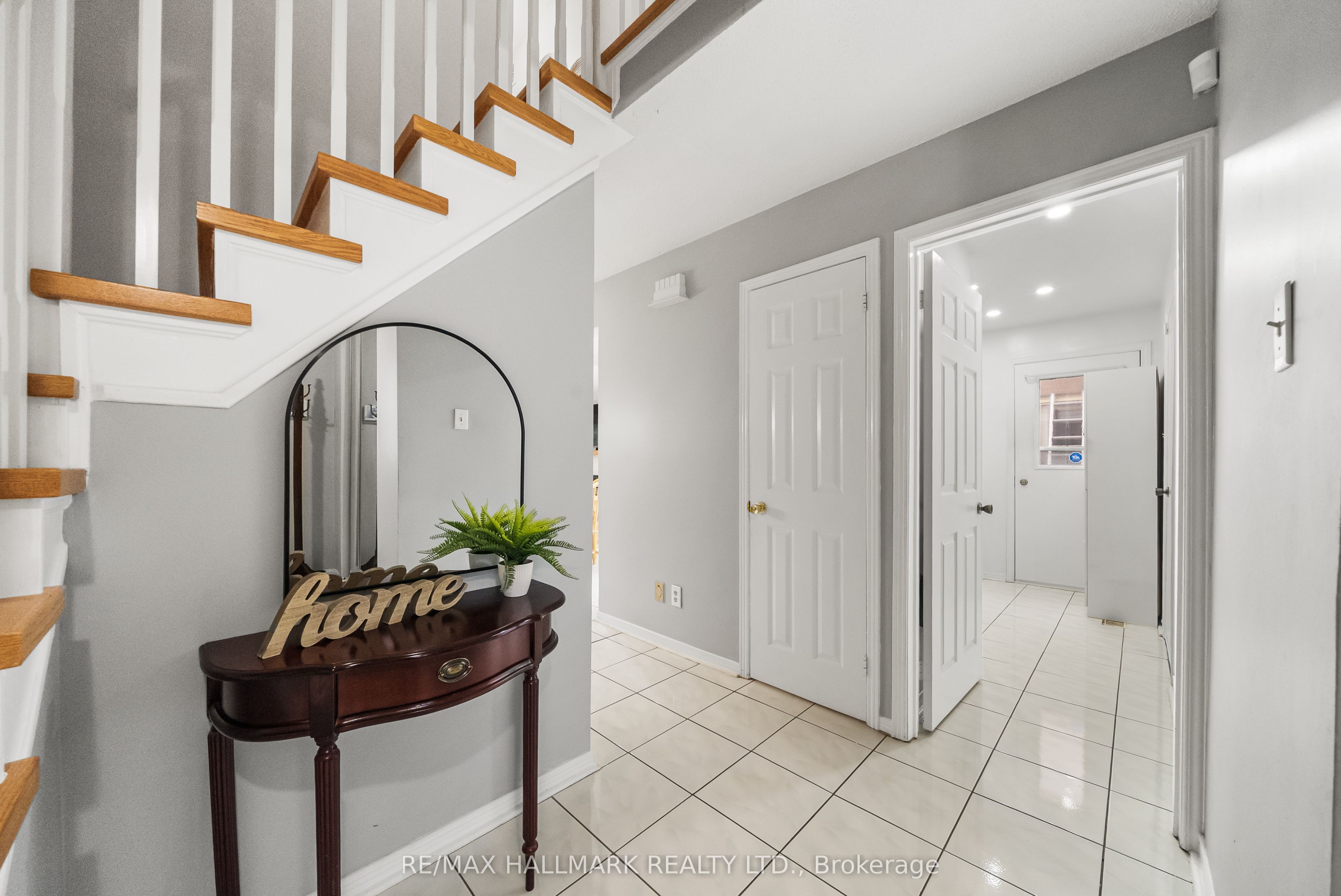 1322 Redwood Lane
