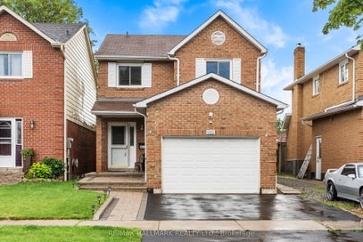 1322 Redwood Lane Pickering ON L1X 1C5