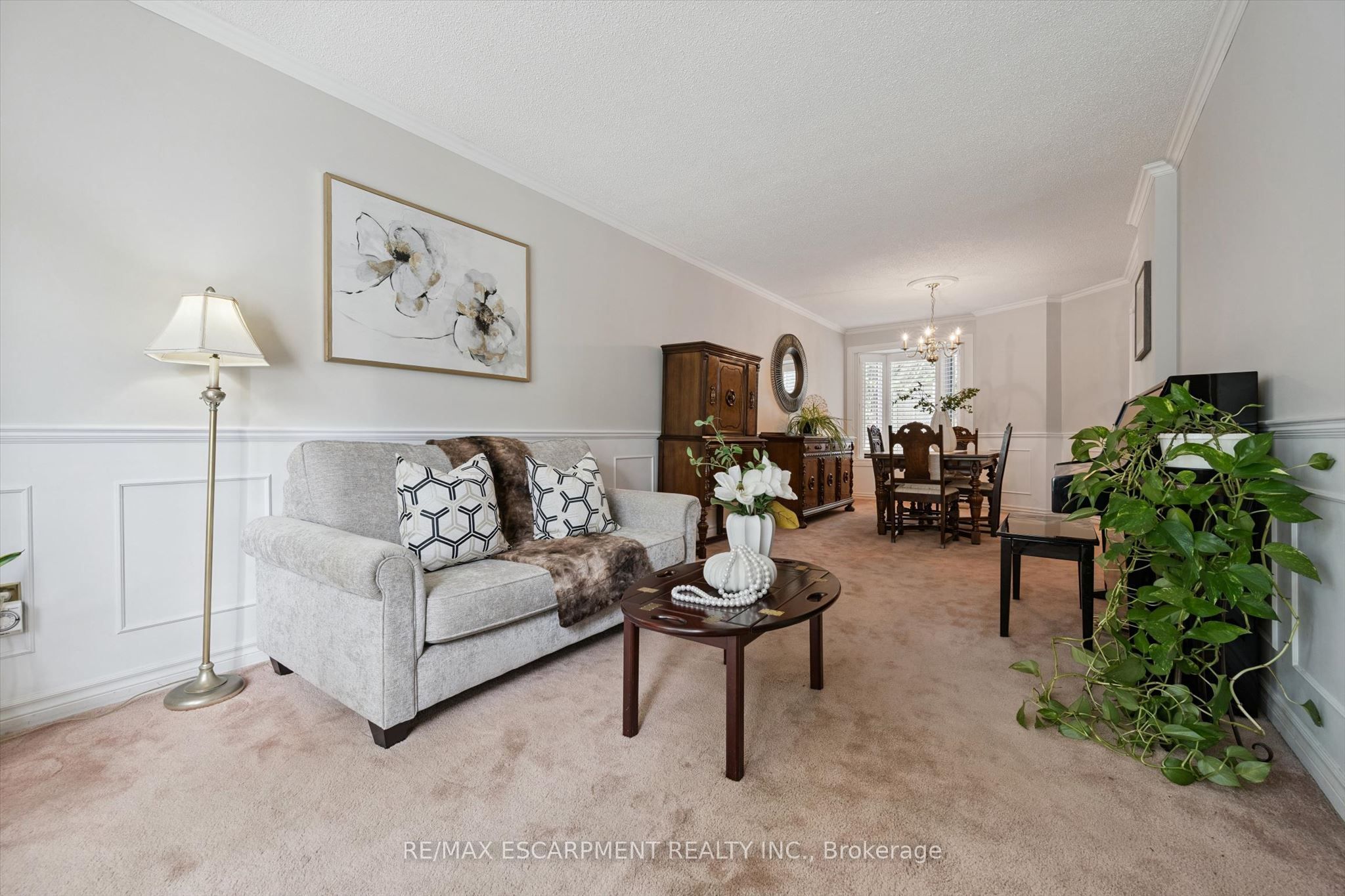 2203 Robin Drive