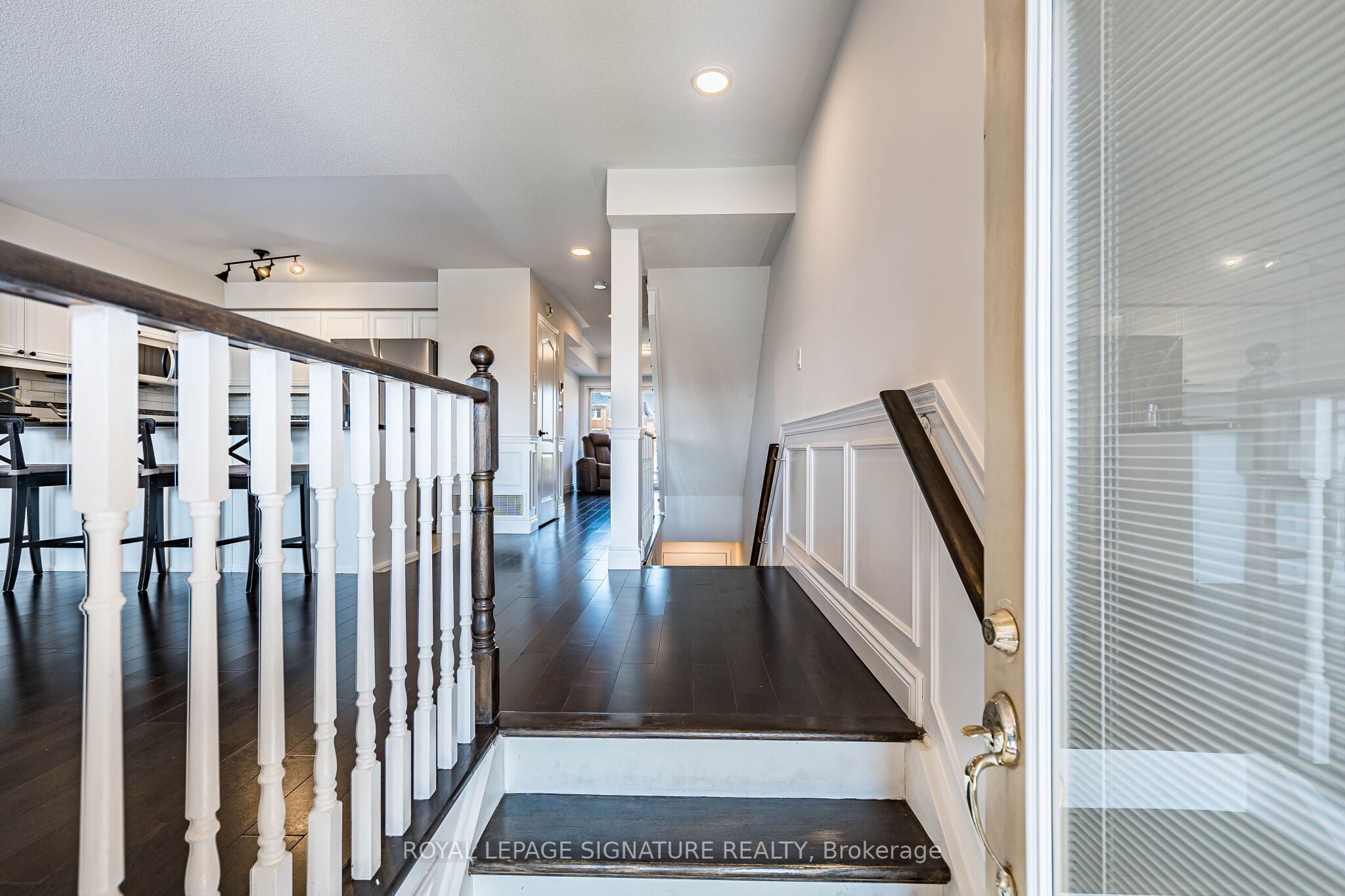 3985 Eglinton Avenue W 17