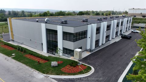 32 Don Hillock Drive 5 & 6 Aurora ON L4G 0H6