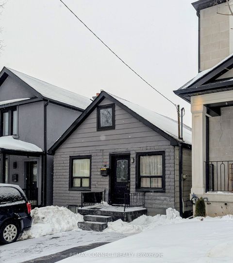 174 Aileen Avenue Toronto W03 ON M6M 1G2