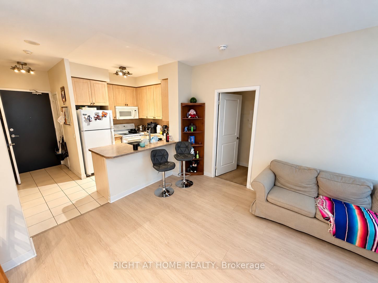 225 Sherway Gardens Road 105