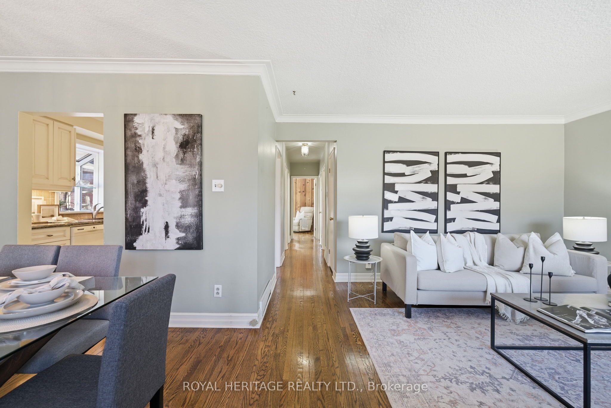 33 Willowhurst Crescent