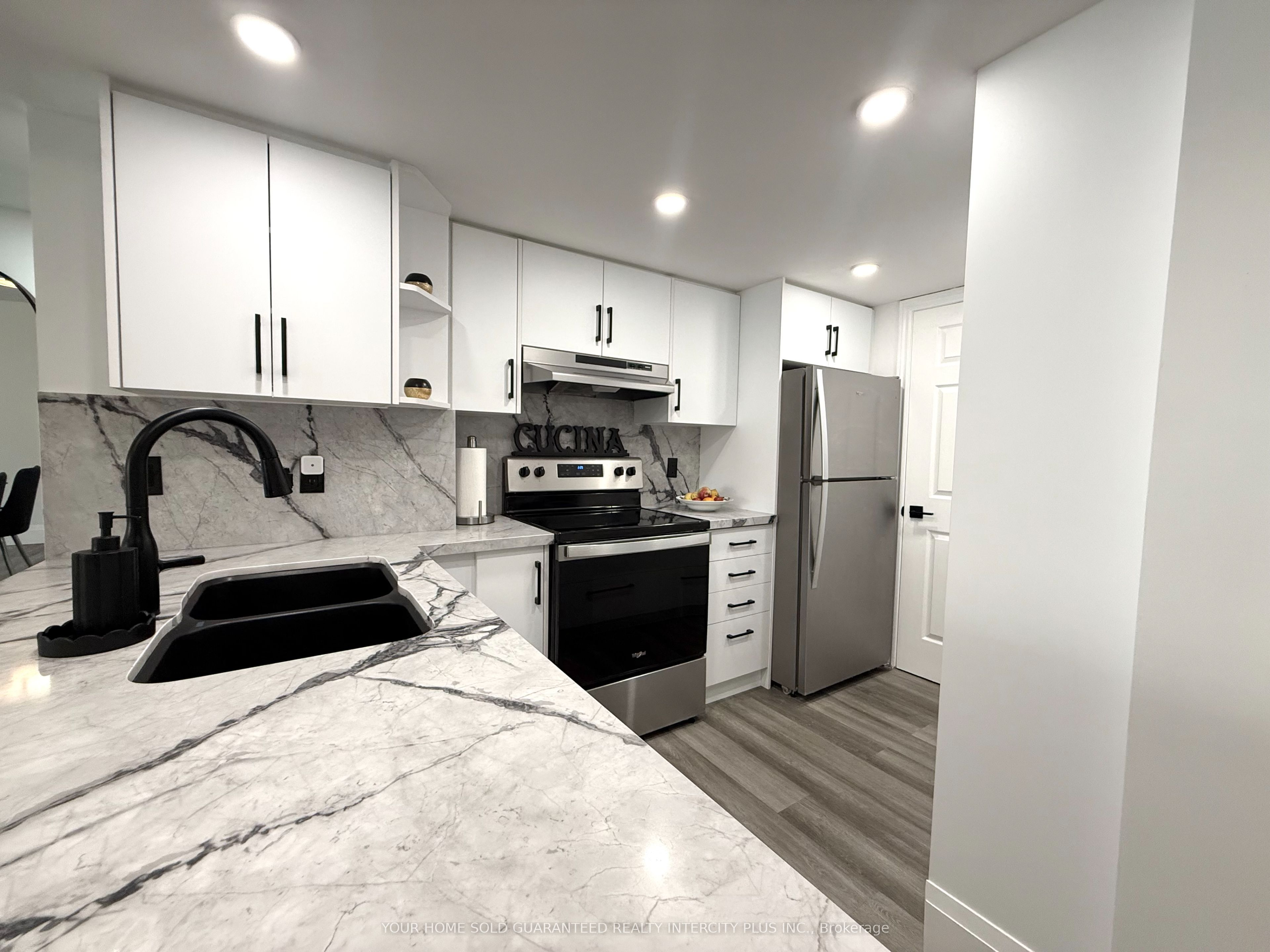 121 Woodbridge Avenue 313