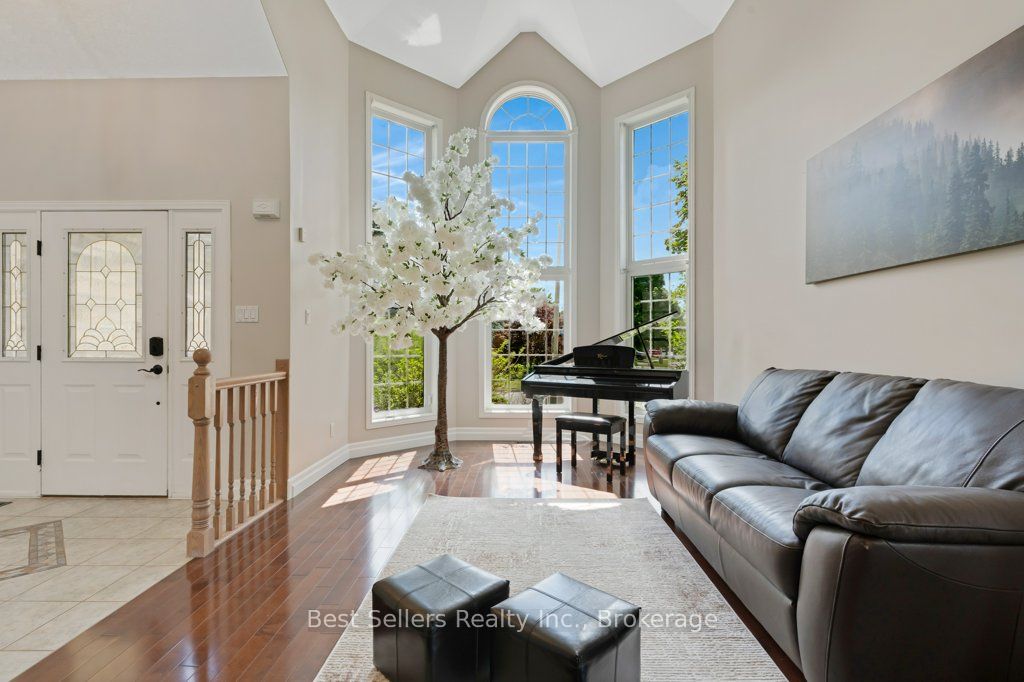 25 AMALIA Crescent