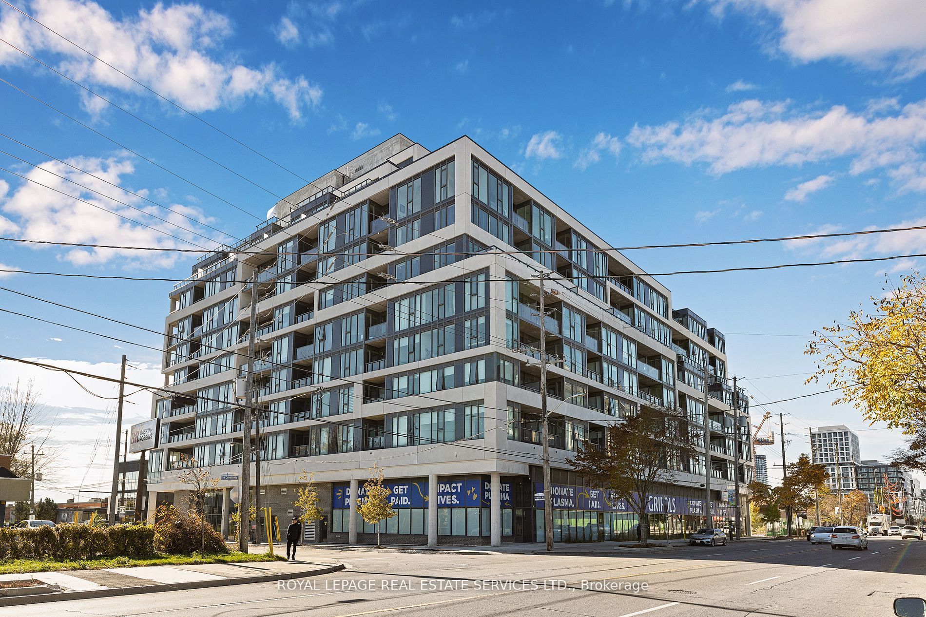 859 The Queensway N/A 720