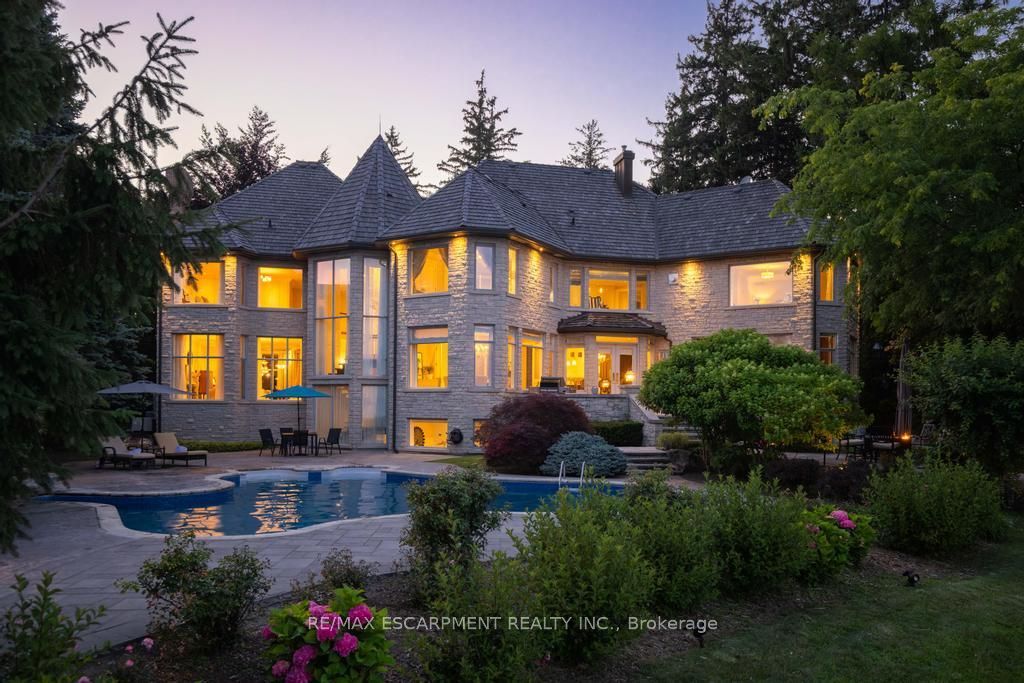 4038 Lakeshore Road