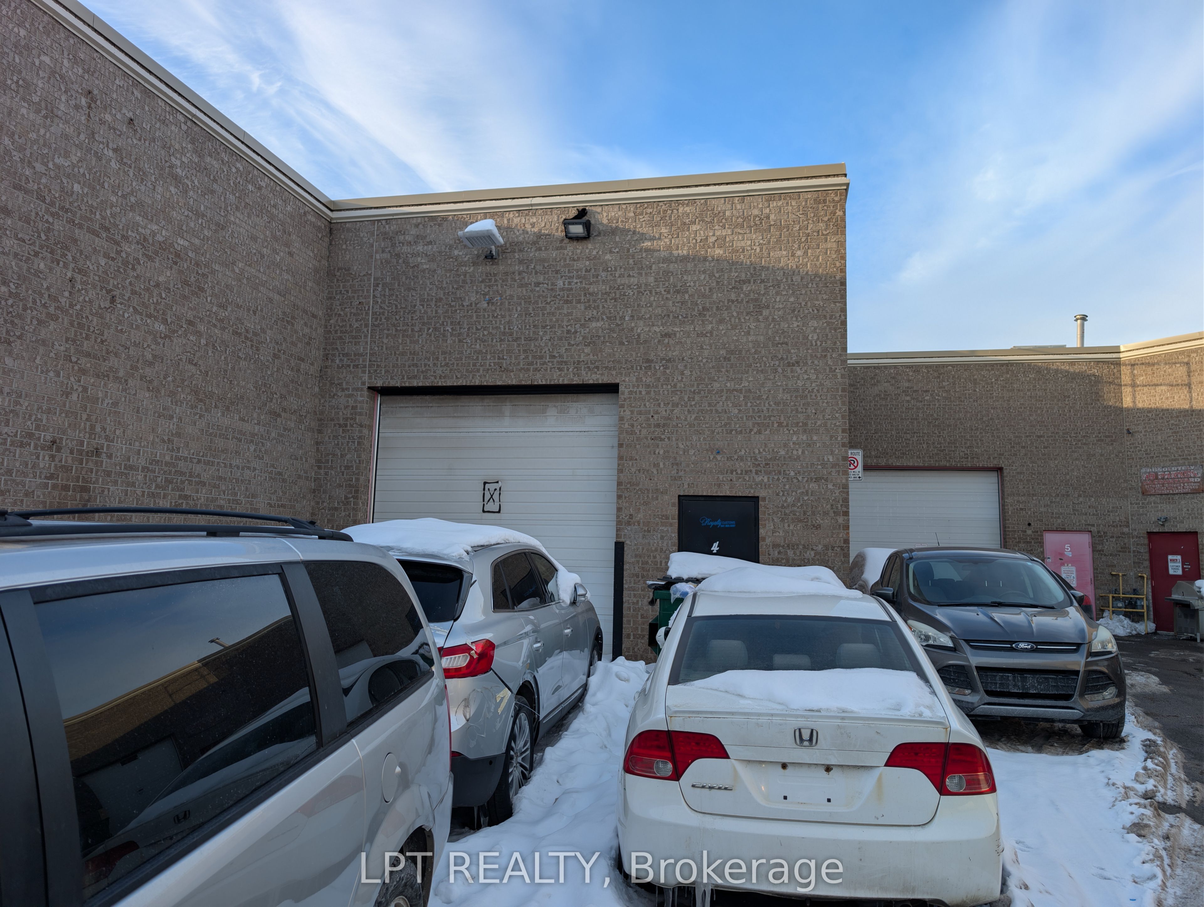 181 Woodstream Boulevard 4