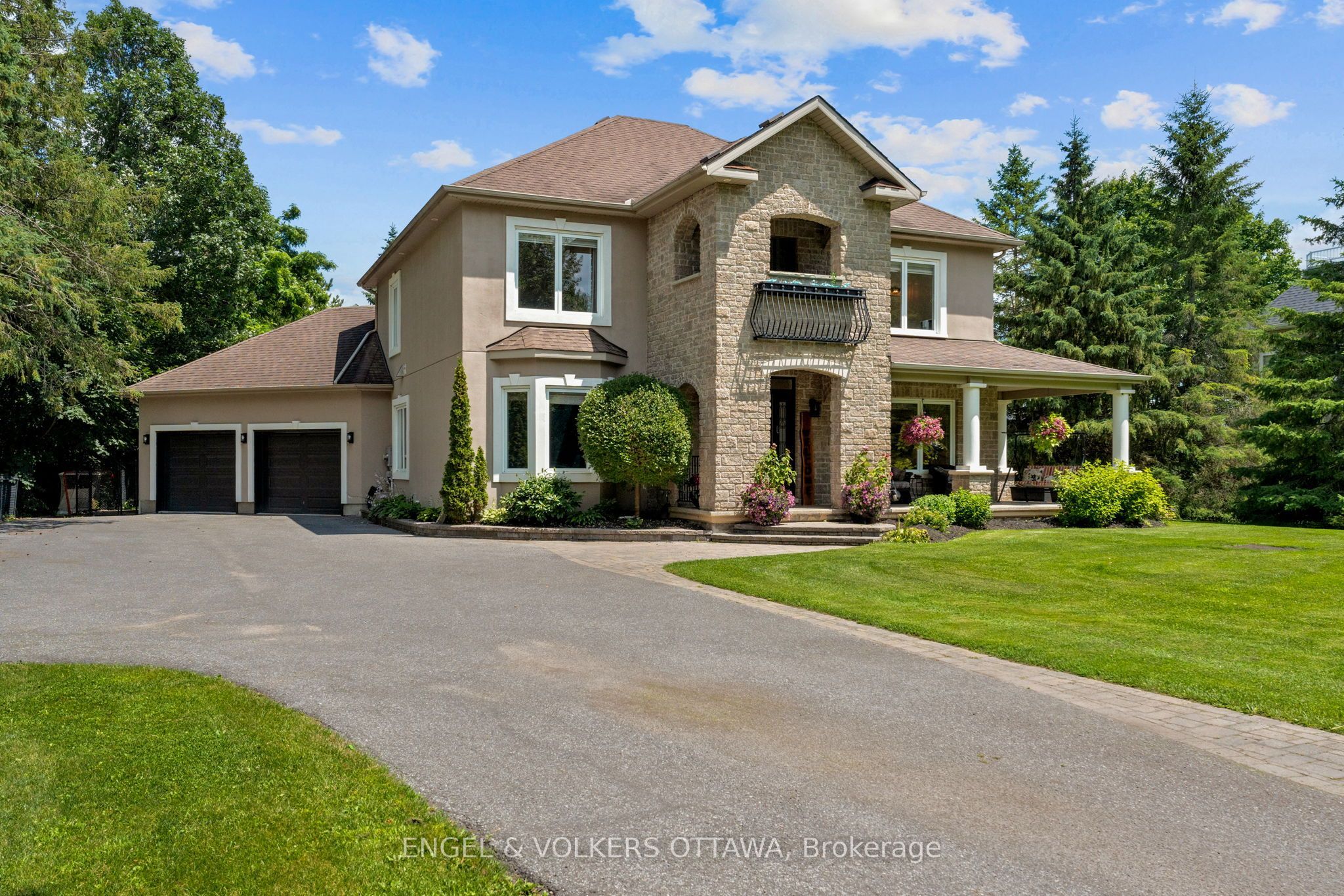 5833A Rideau Valley Drive N