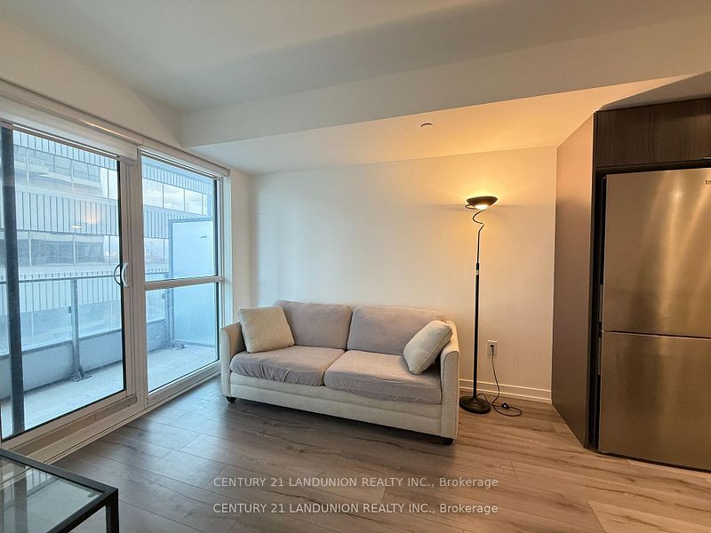 395 Bloor Street E 1603