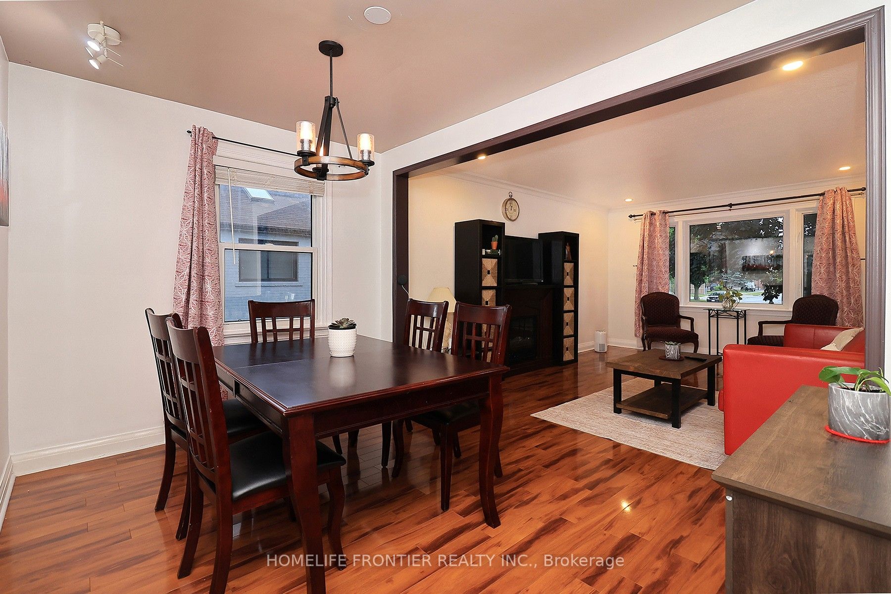 32 Coules Court