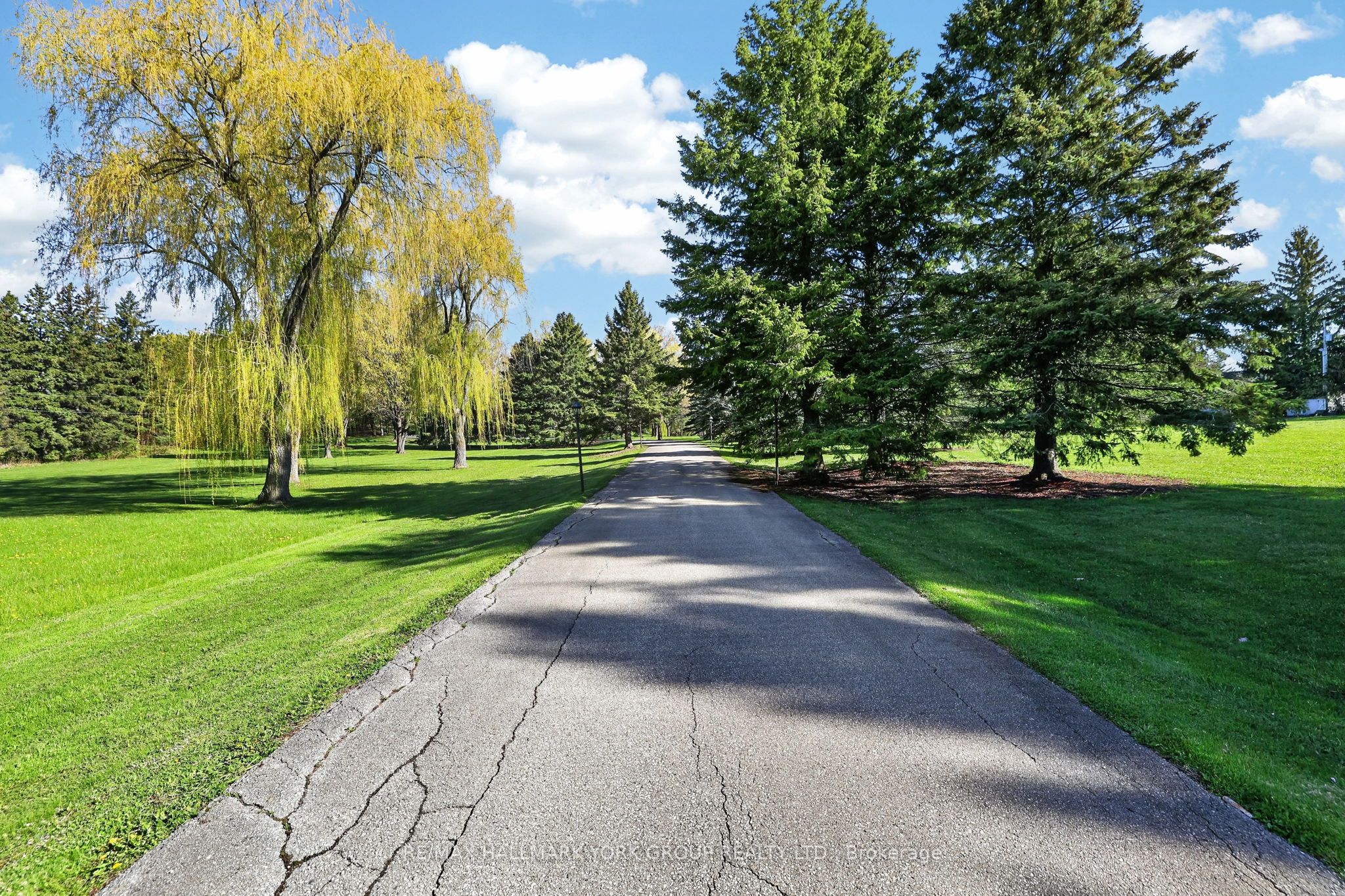 1020 18th Side Road