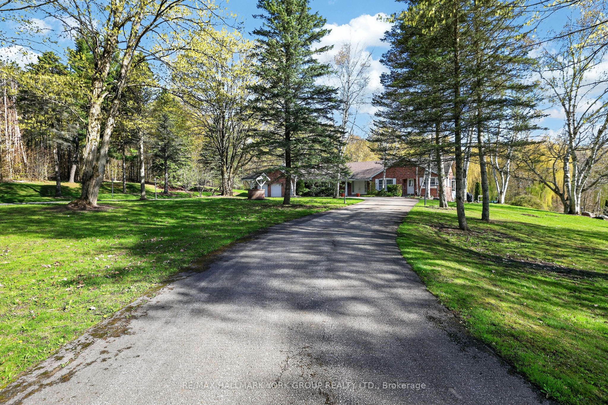 1020 18th Side Road