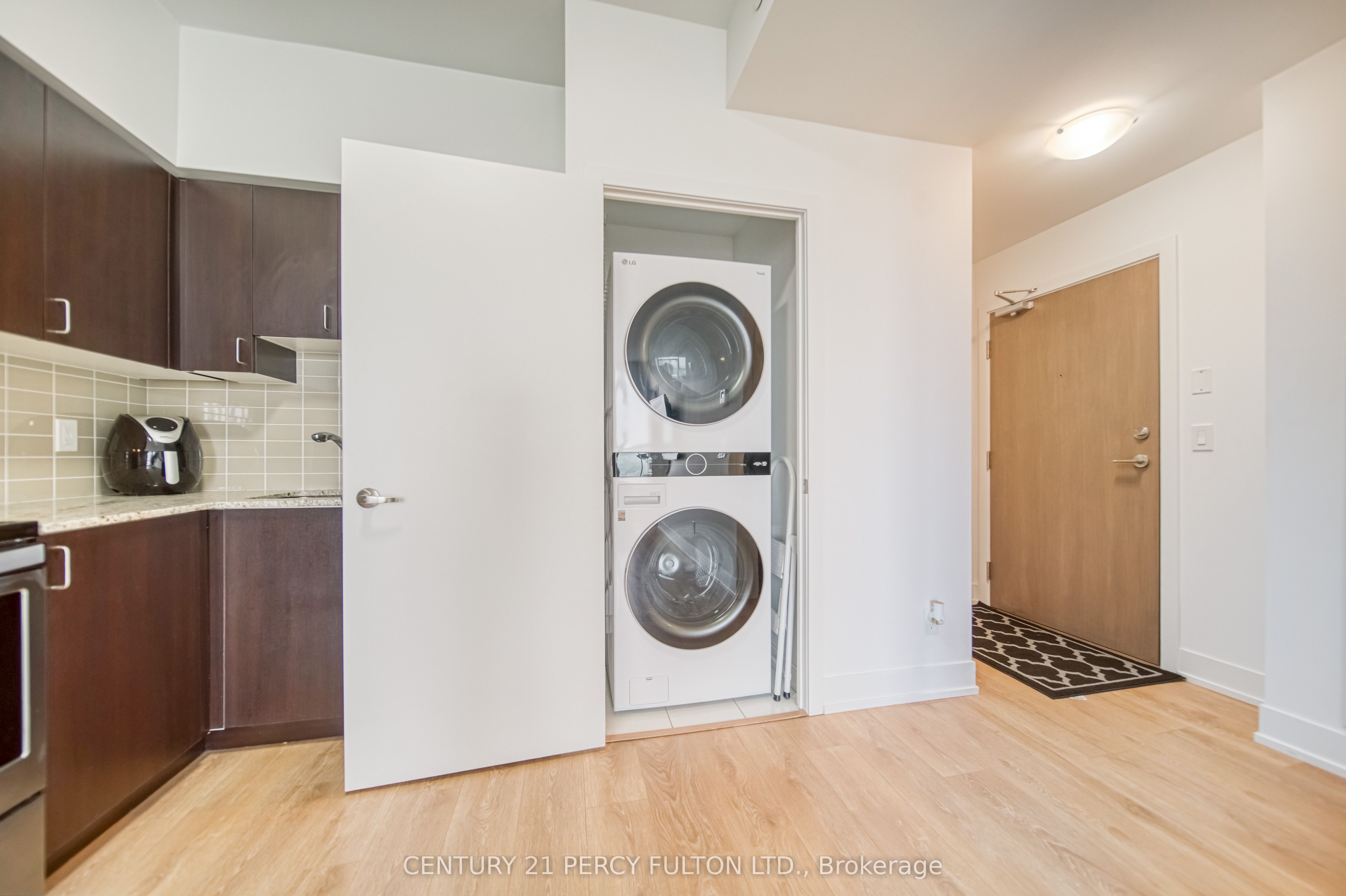 1255 Bayly Street 2208