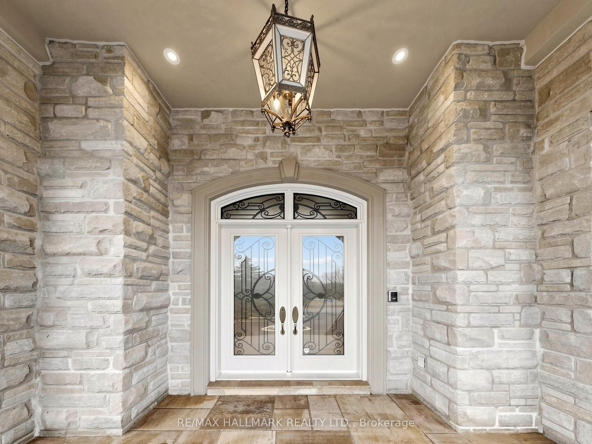 11 Cranborne Chase