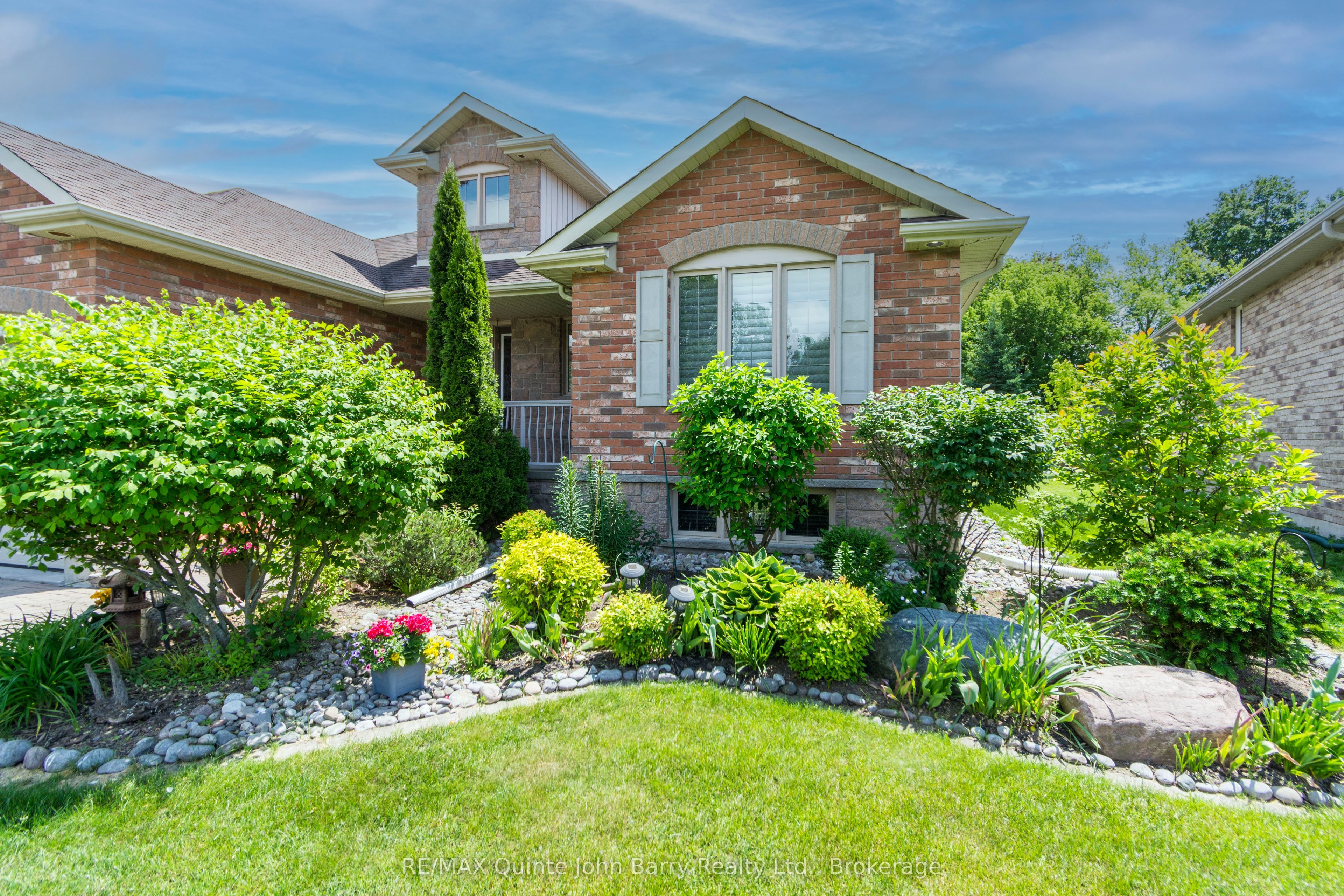2 Pine Marsh Lane