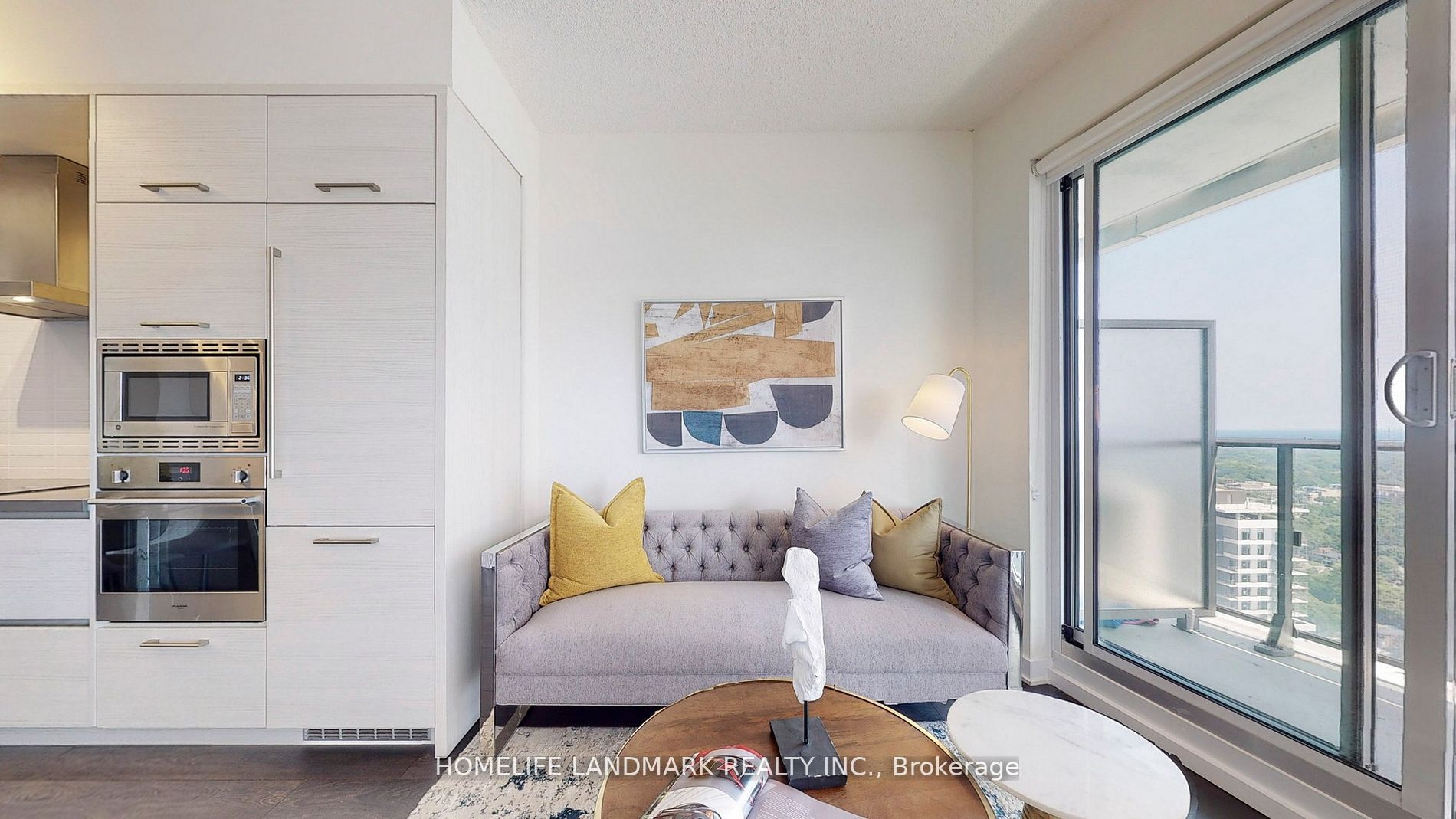 2221 Yonge Street 3304