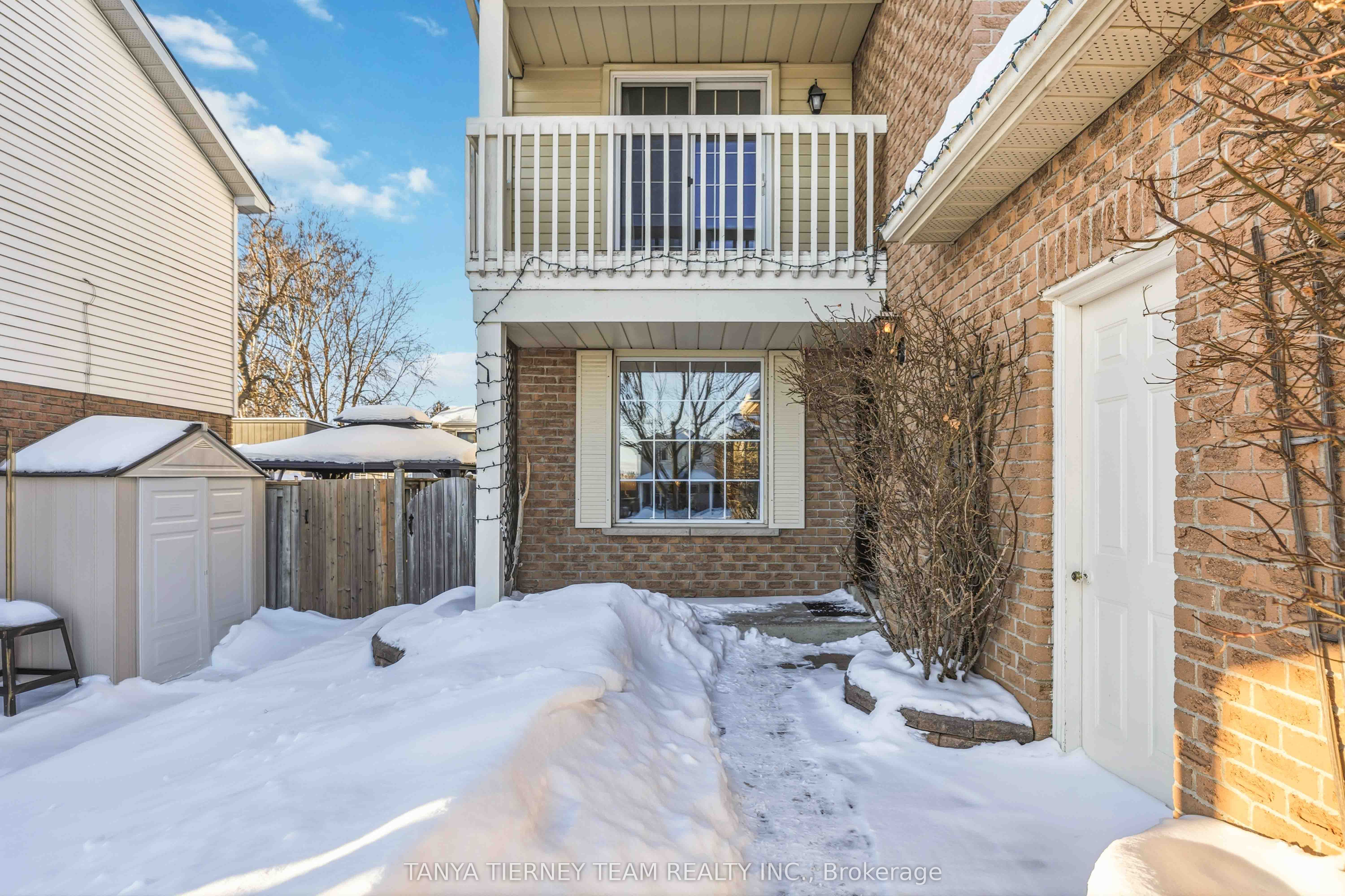 748 Bennett Crescent