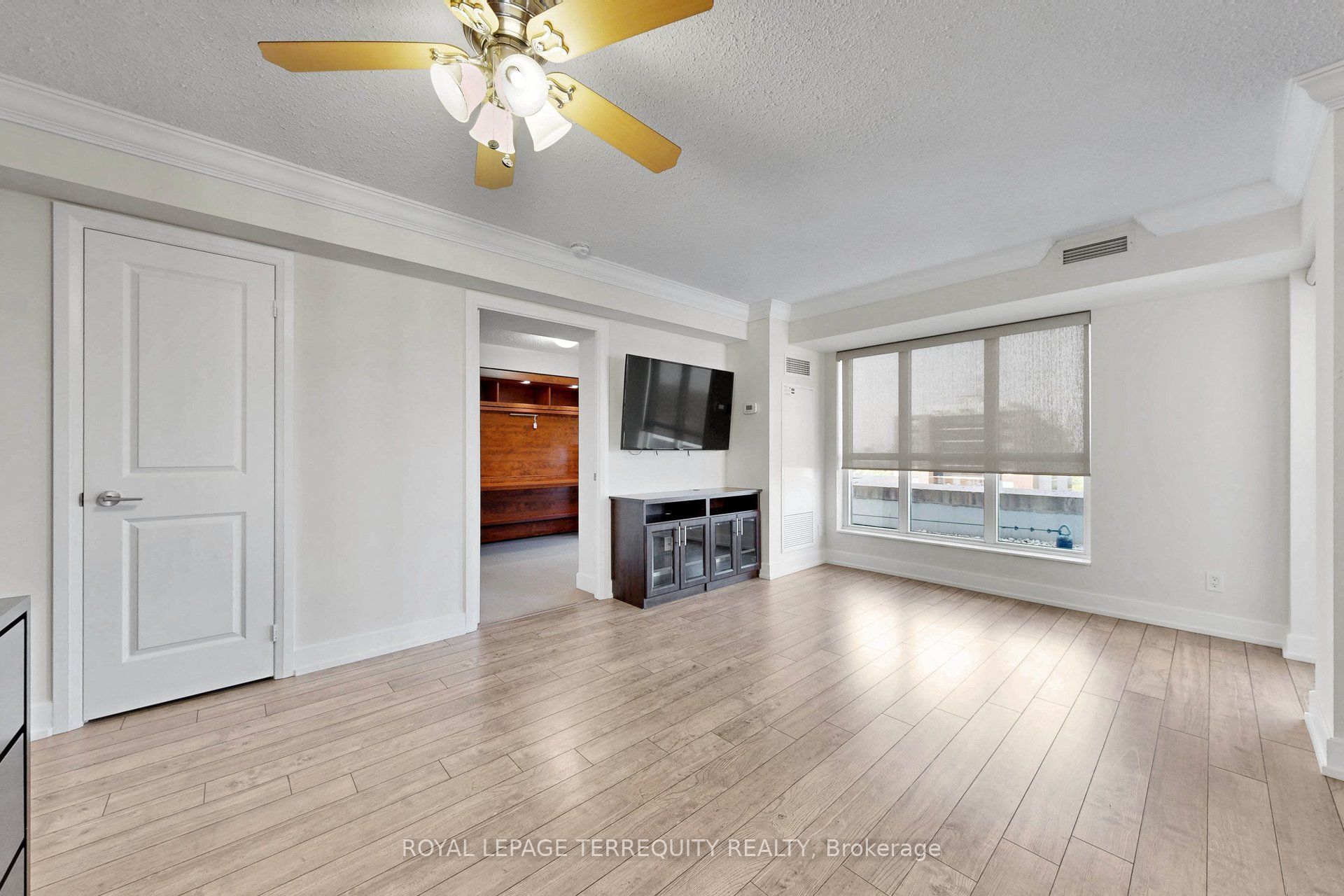 2 Eva Road 1322