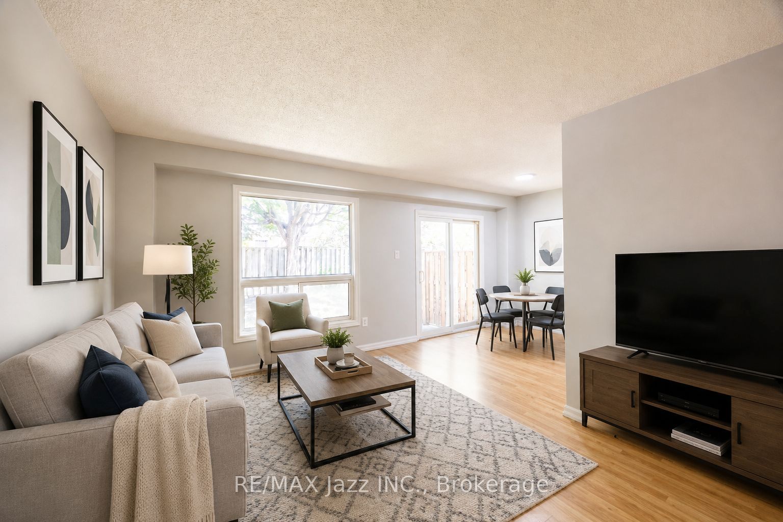 10 Bassett Boulevard 14