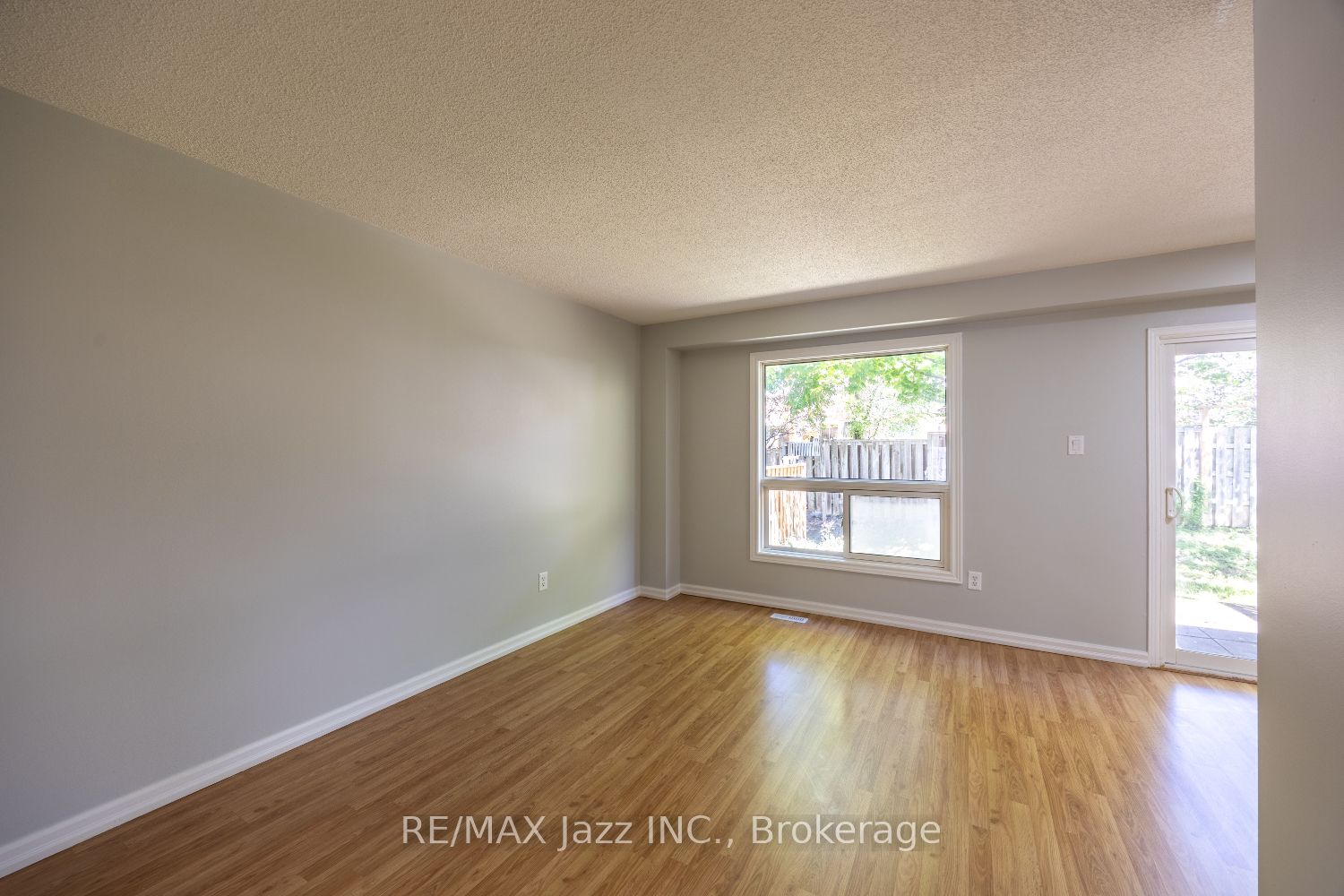 10 Bassett Boulevard 14