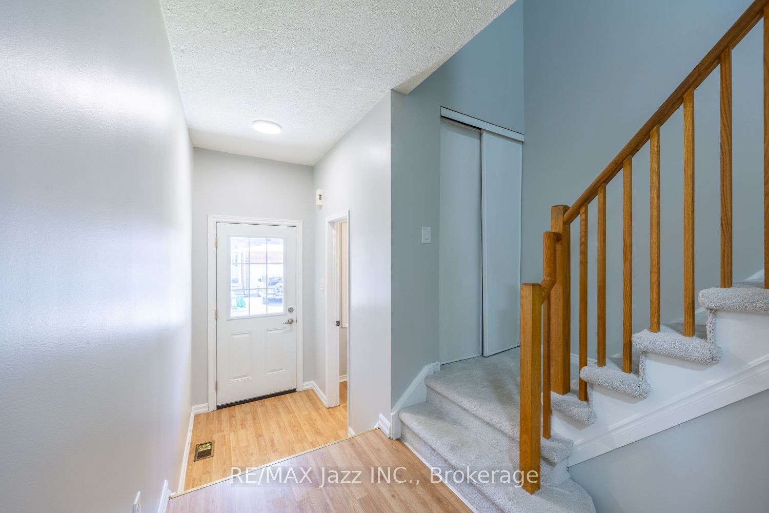 10 Bassett Boulevard 14