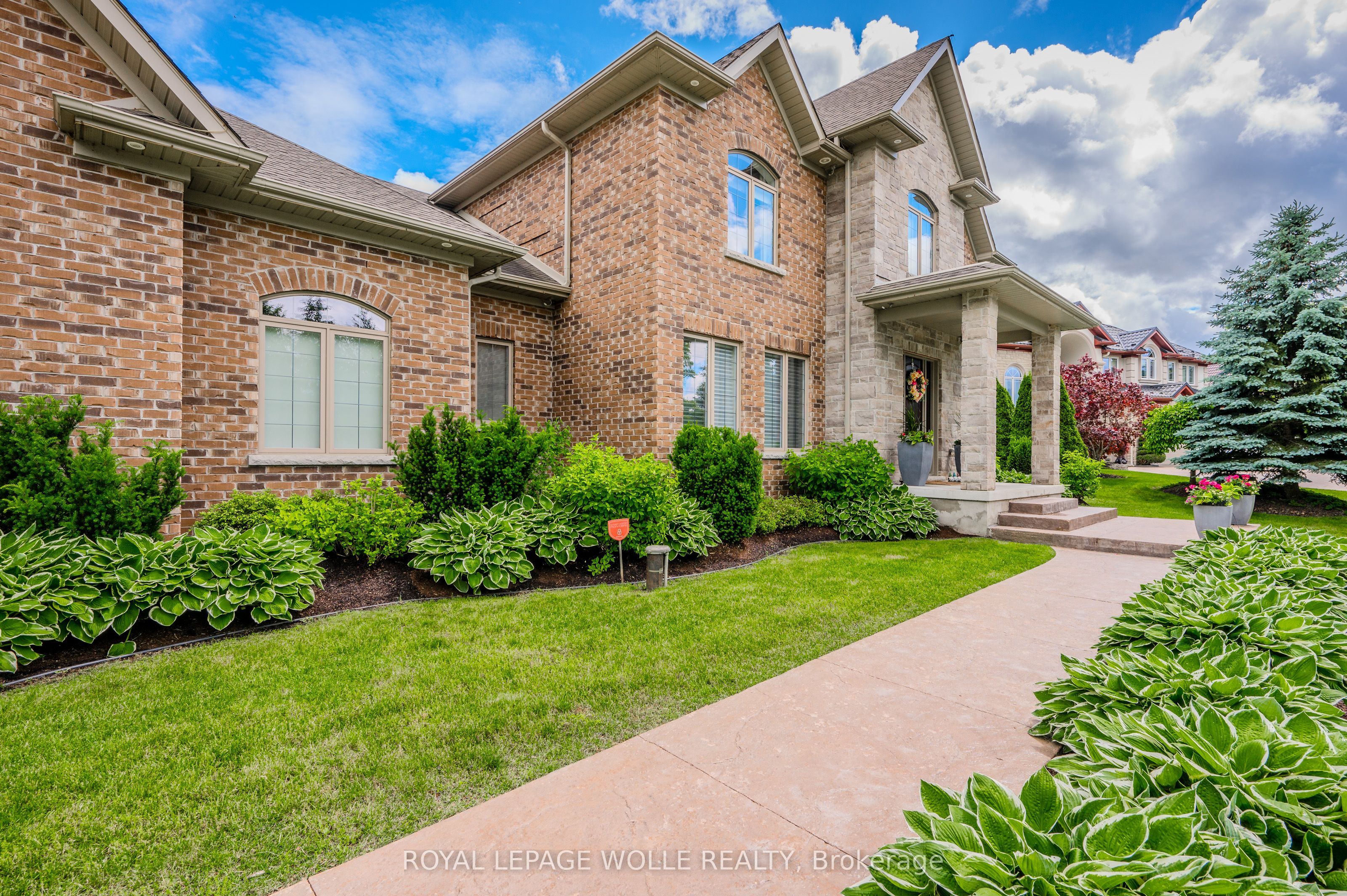 23 Highgrove Court