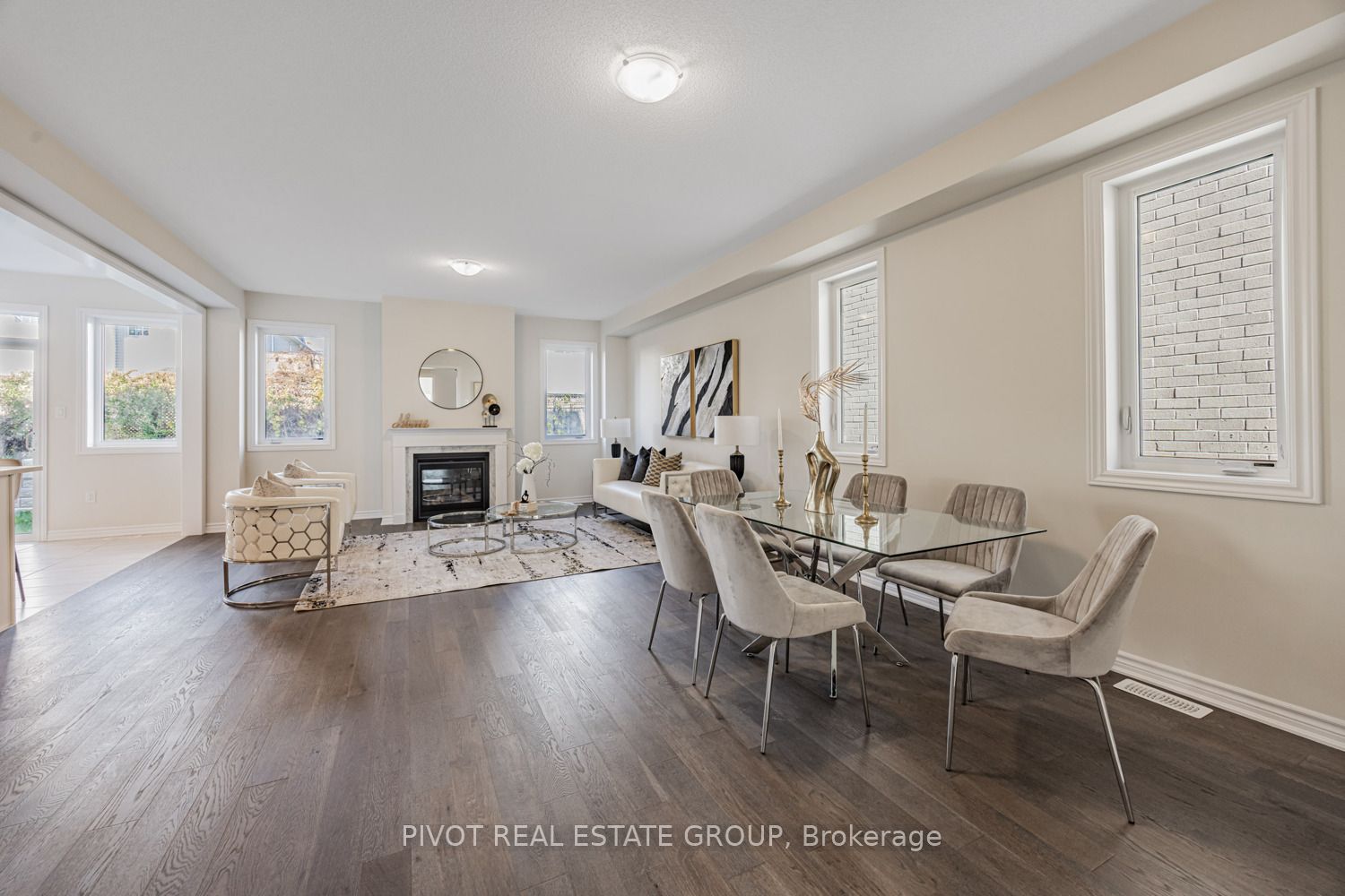 12 Waterfront Crescent