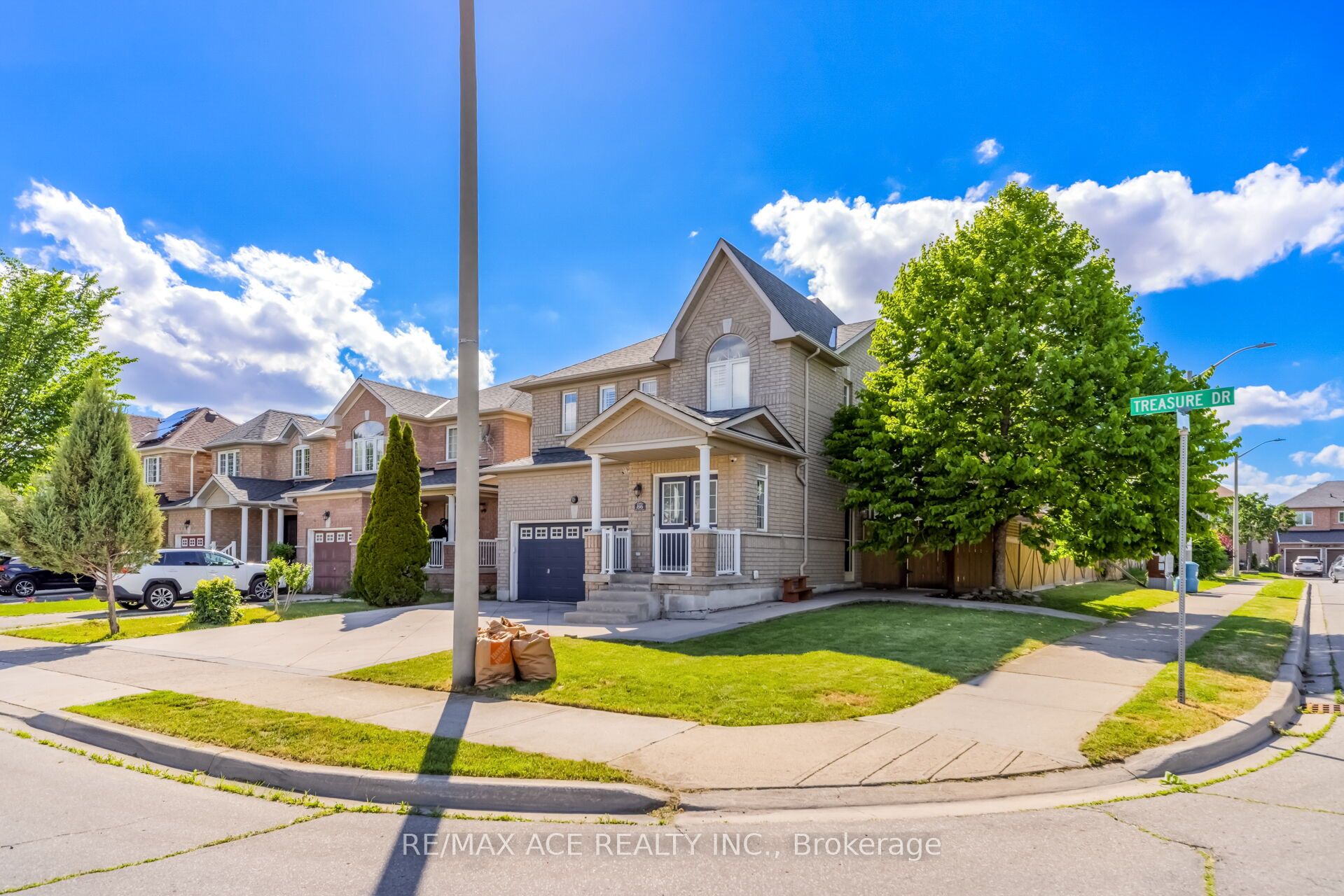 86 Treasure Drive