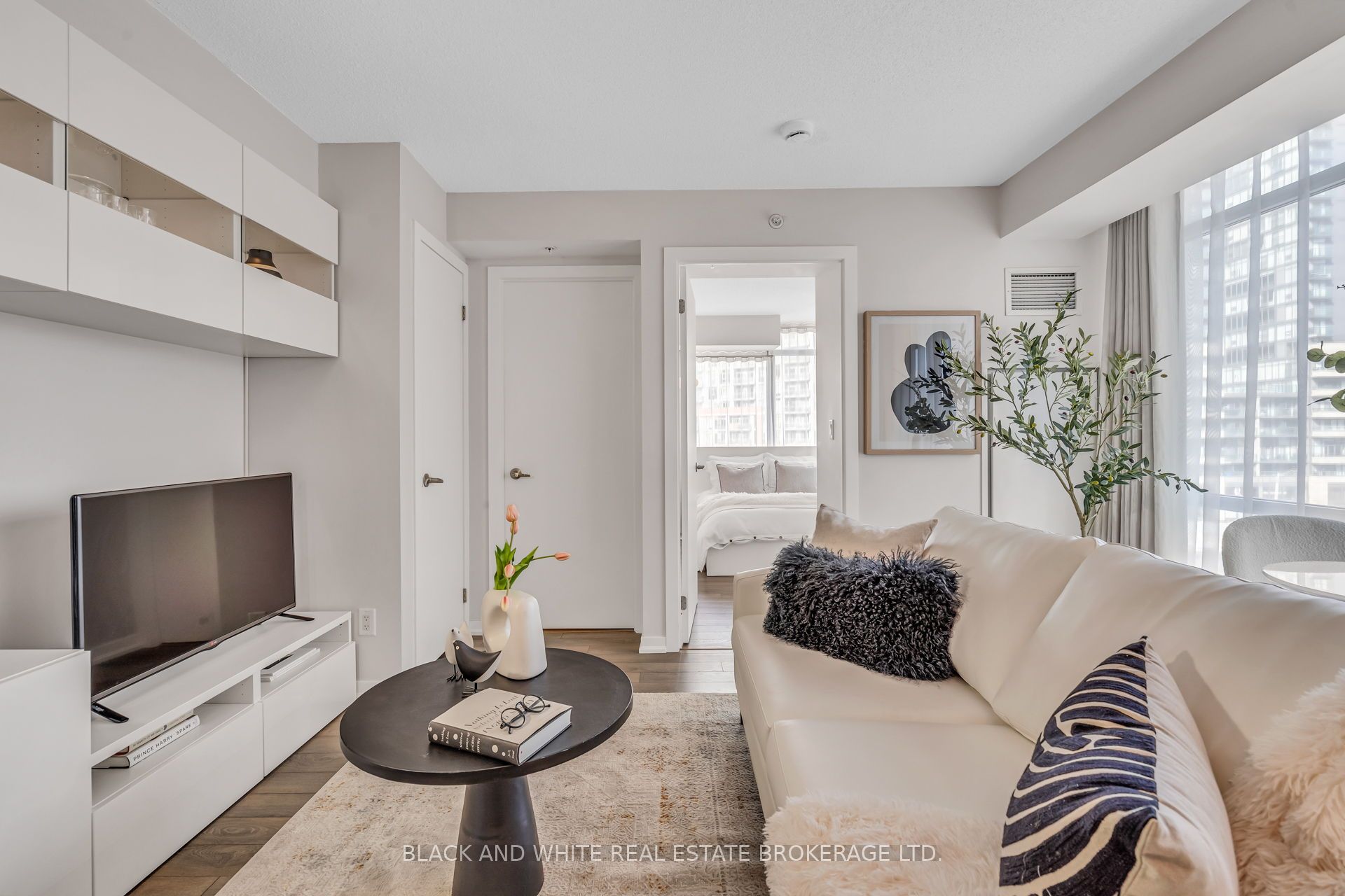 20 Joe Shuster Way 403